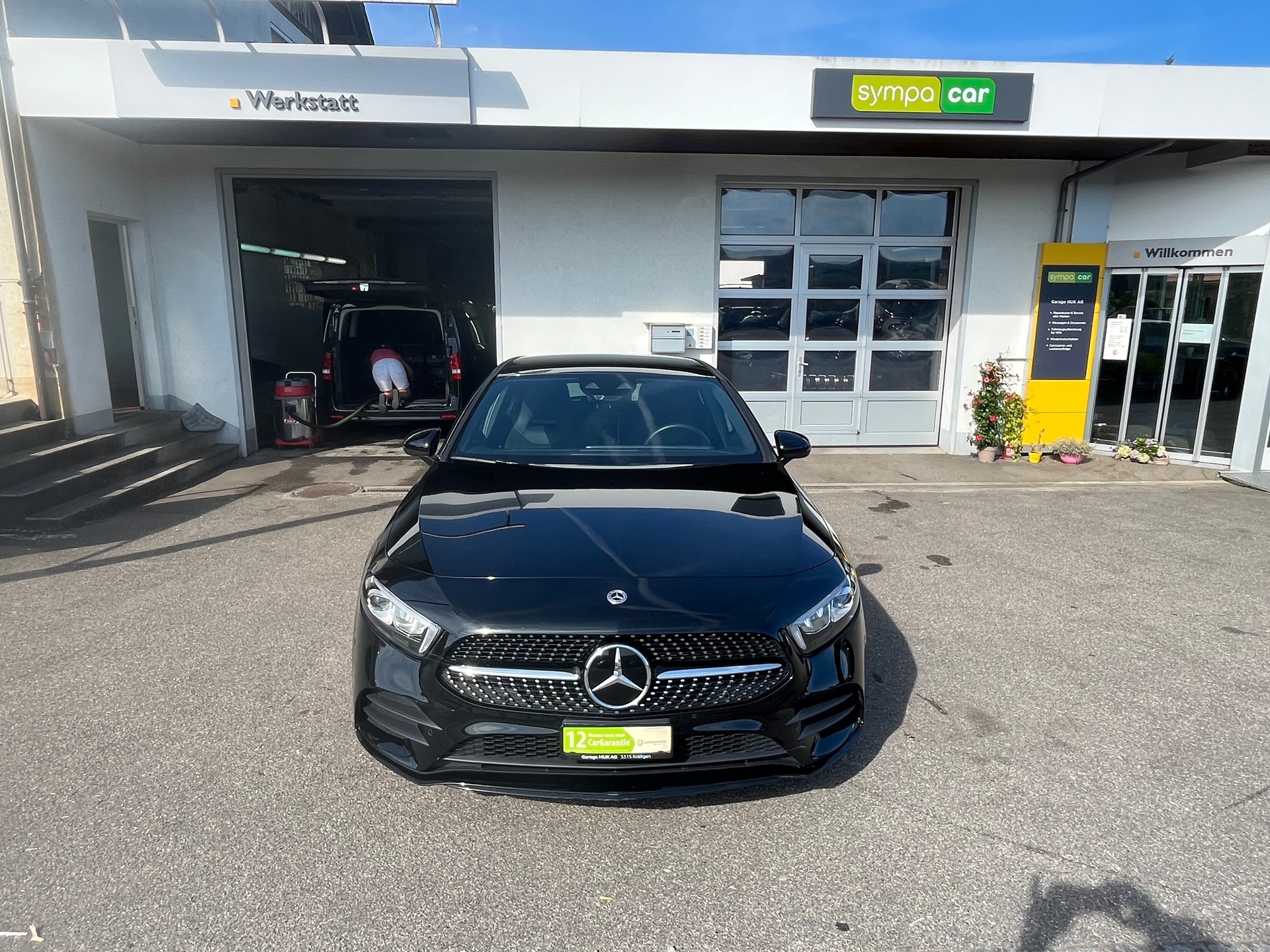 MERCEDES-BENZ A 180 Night Star AMG Line 7G-DCT (CH)-image-4