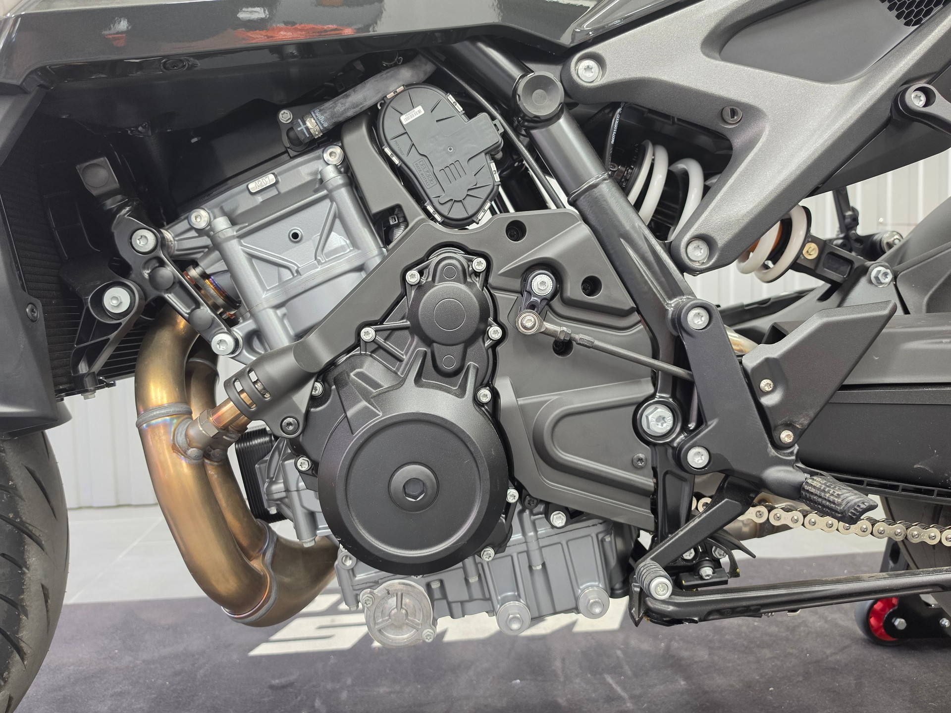 KTM 990 Duke-image-7