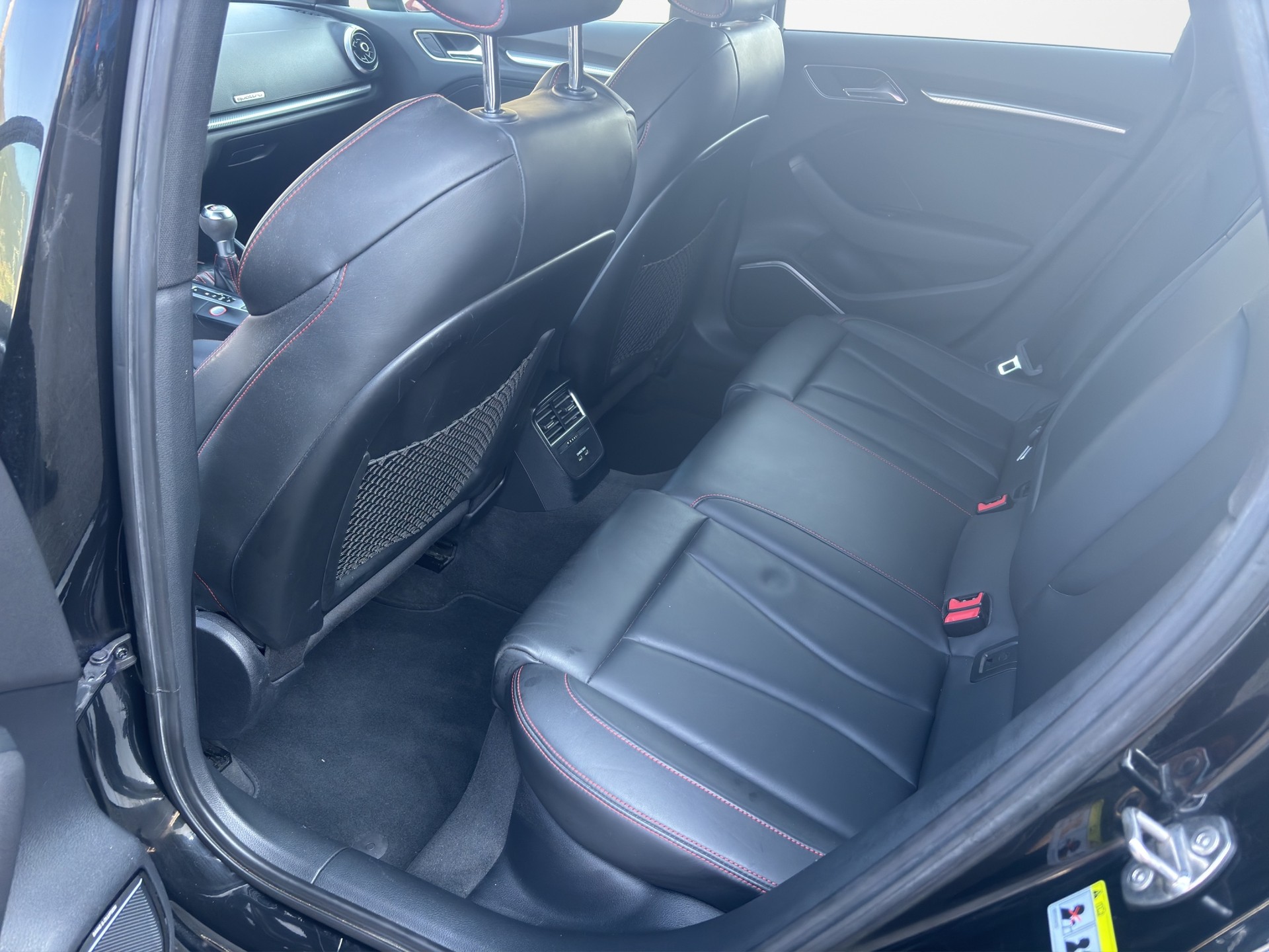 AUDI RS3 Sportback 2.5 TSI quattro S-tronic-image-10