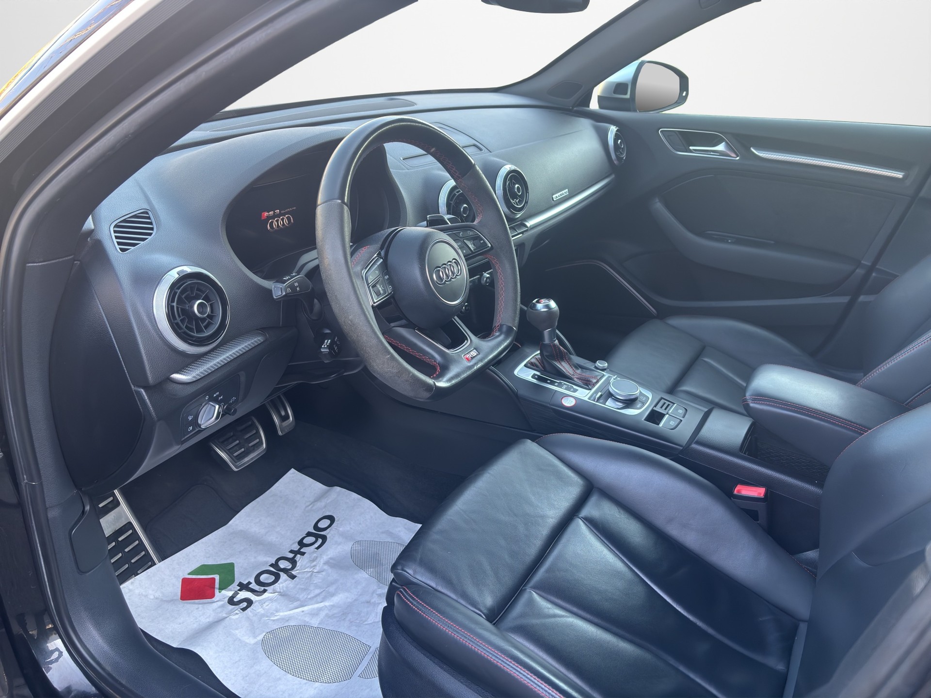 AUDI RS3 Sportback 2.5 TSI quattro S-tronic-image-8