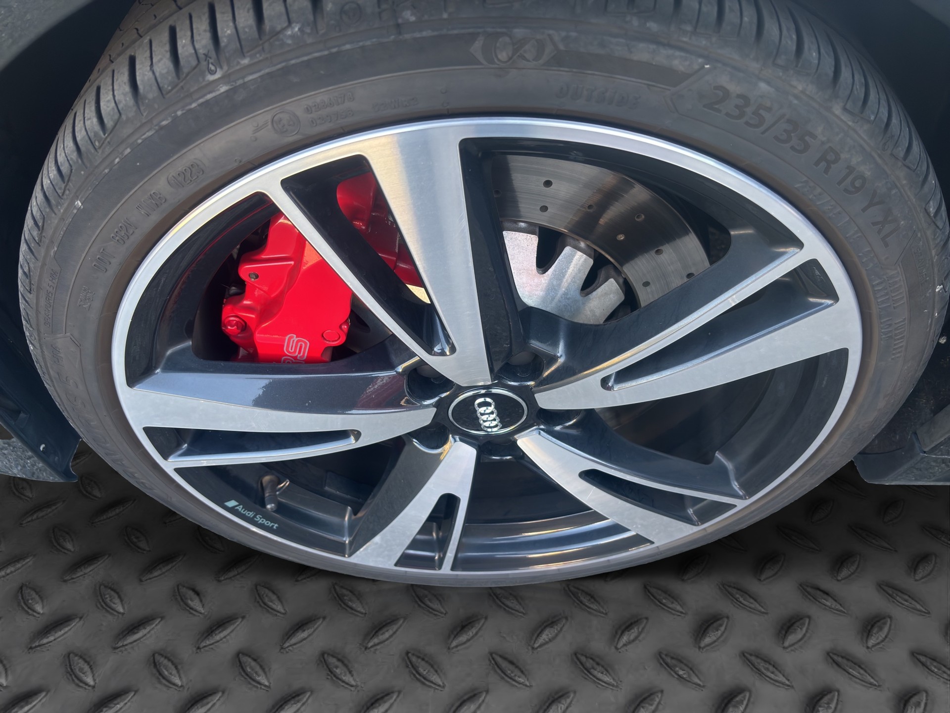AUDI RS3 Sportback 2.5 TSI quattro S-tronic-image-16