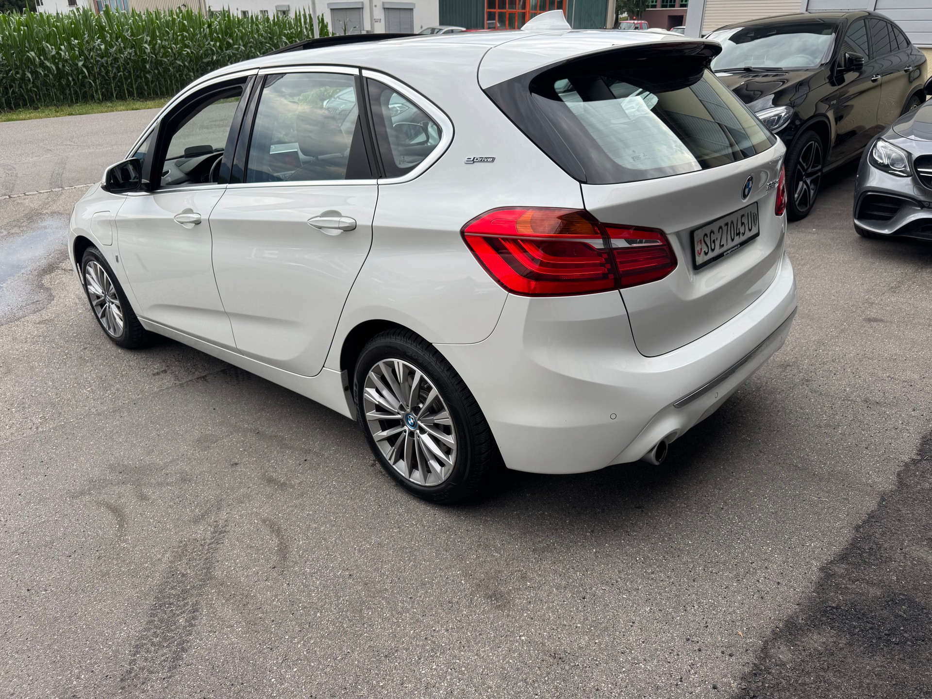 BMW 225xe iPerformance Active Tourer Steptronic Luxury Line-image-5