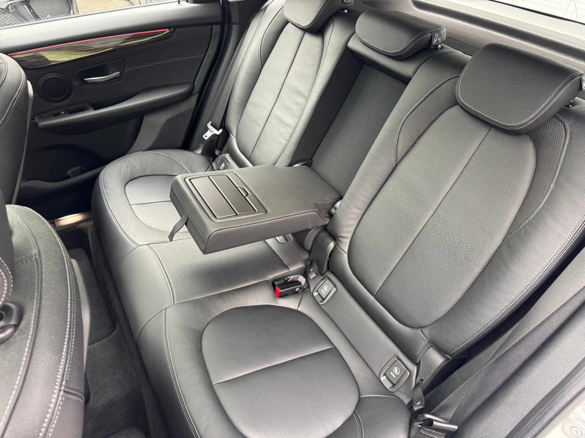 BMW 225xe iPerformance Active Tourer Steptronic Luxury Line-image-12