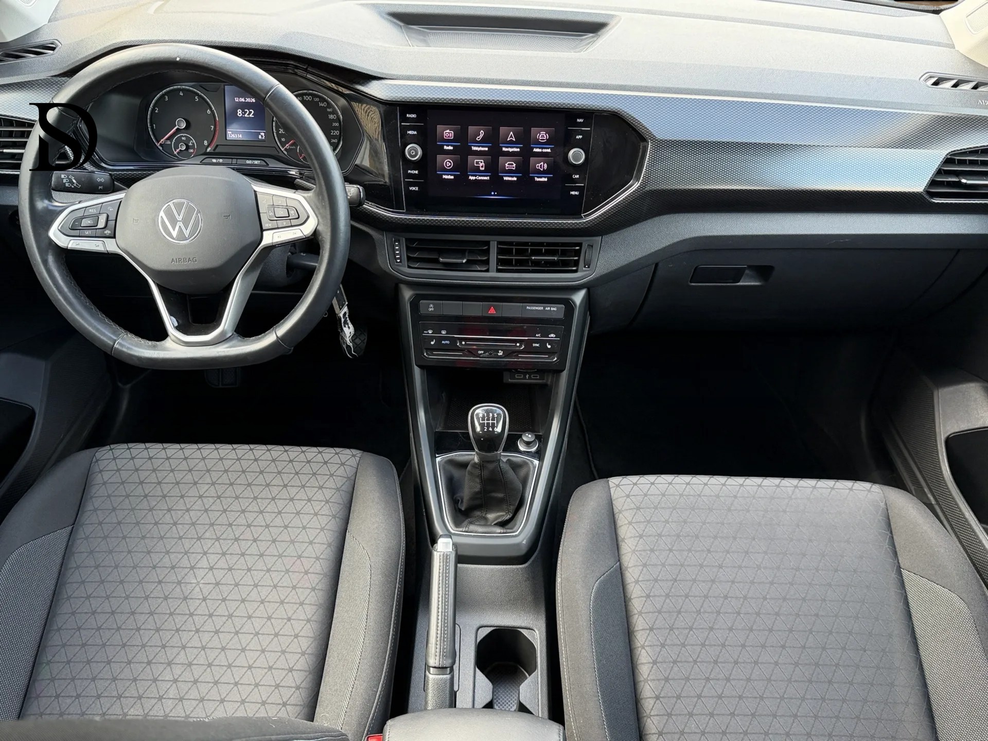 VW T-Cross 1.0 TSI Life-image-9