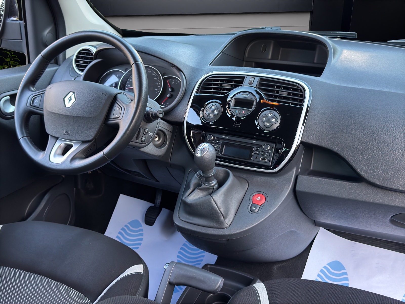 RENAULT Renault Kangoo 1.5 dCi Diesel | 1. Hand | Servicegepflegt | Frisch ab Service & MFK-image-16