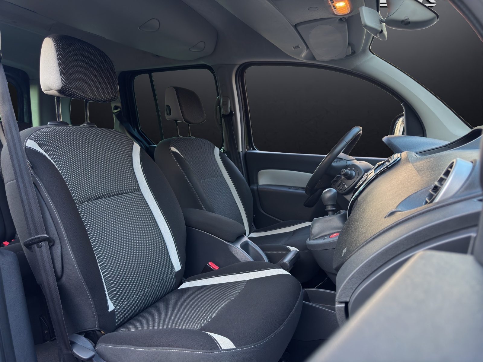 RENAULT Renault Kangoo 1.5 dCi Diesel | 1. Hand | Servicegepflegt | Frisch ab Service & MFK-image-17