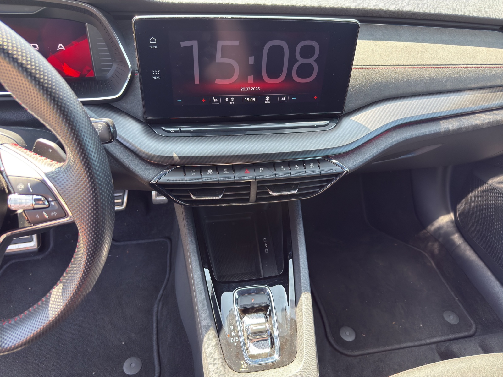 SKODA Octavia Combi 2.0 TSI DSG RS-image-10