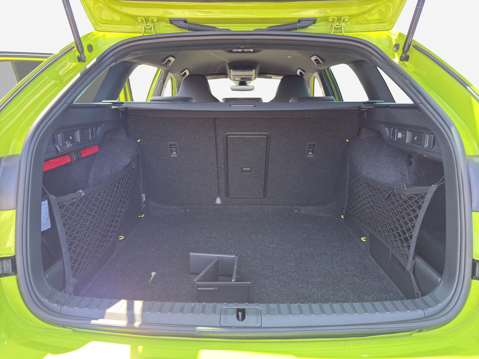 SKODA Octavia Combi 2.0 TSI DSG RS-image-12