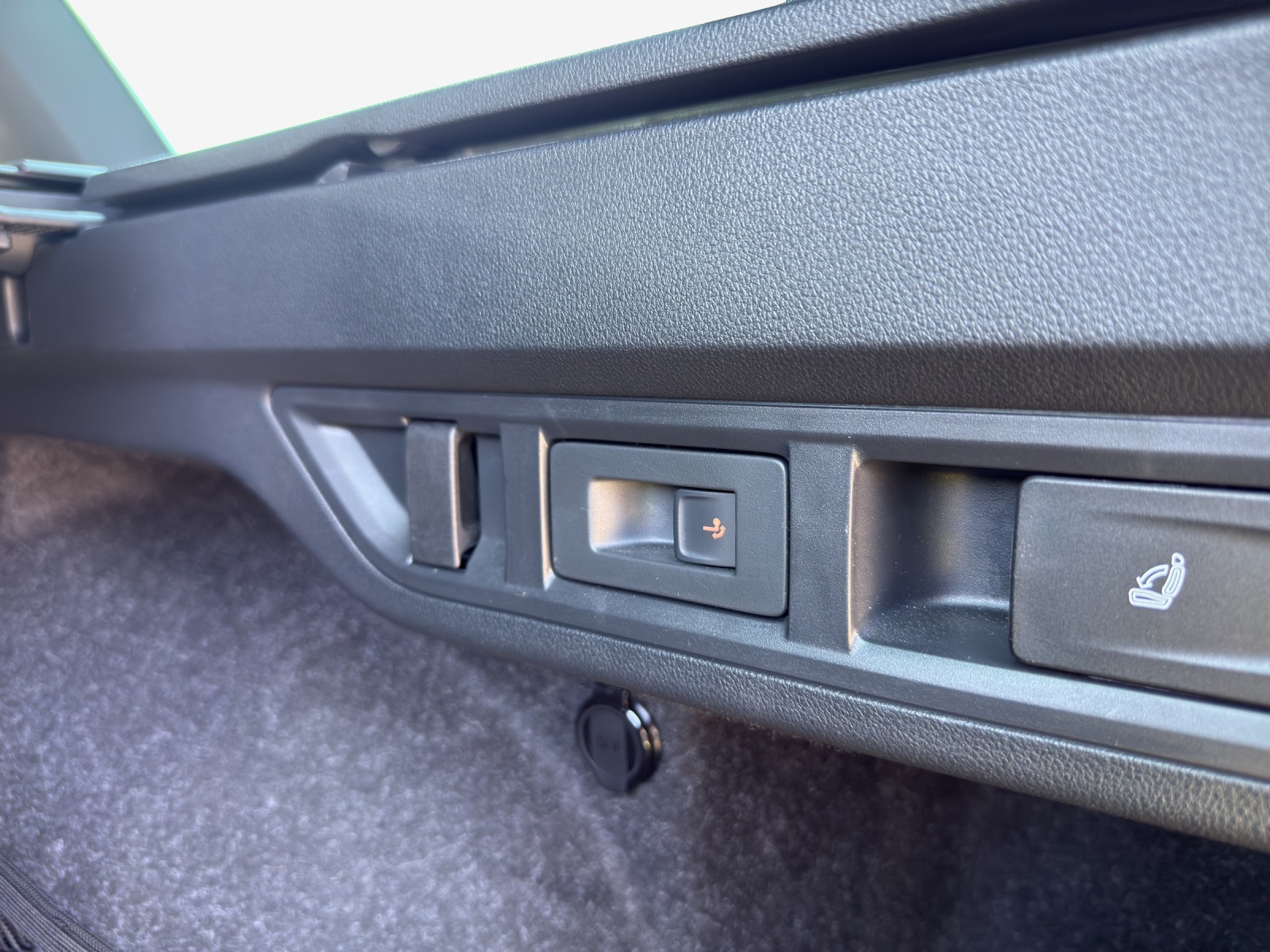 SKODA Octavia Combi 2.0 TSI DSG RS-image-13