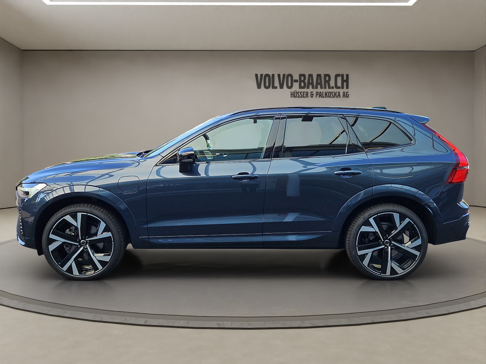 VOLVO XC60 2.0 T8 TE Ultra Dark eAWD-image-1