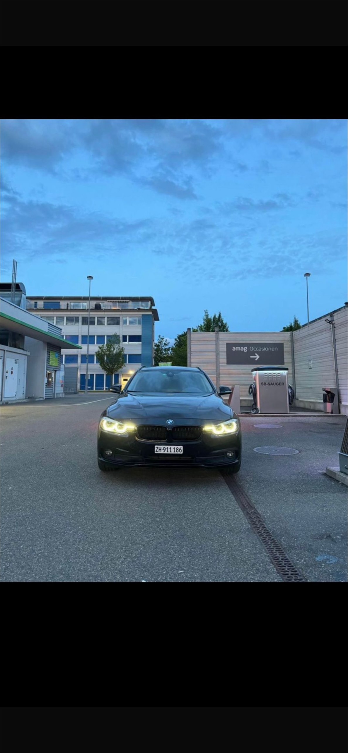 BMW 318d-image-0