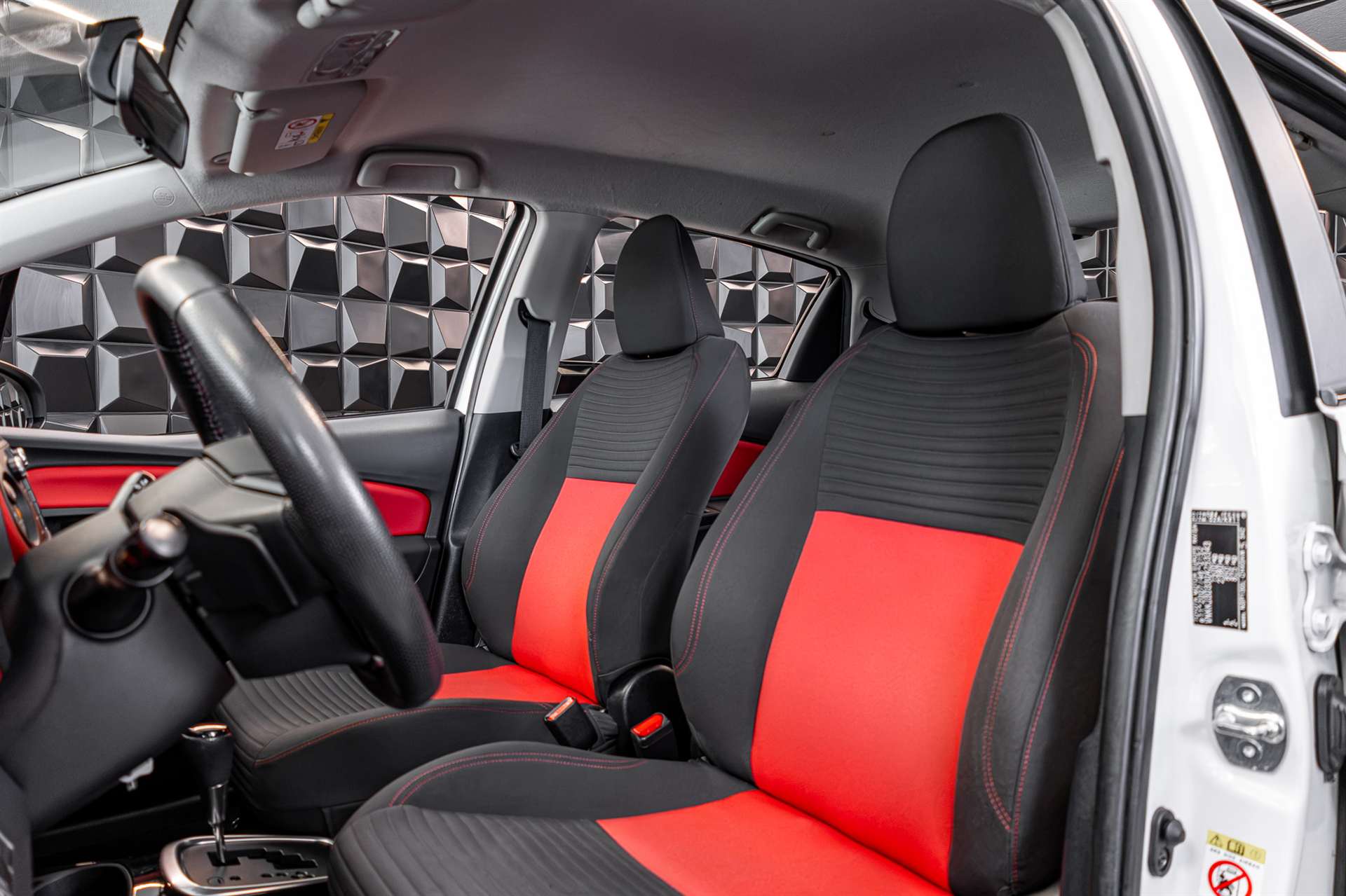 TOYOTA Yaris 1.33 Sol Premium Multidrive S-image-13