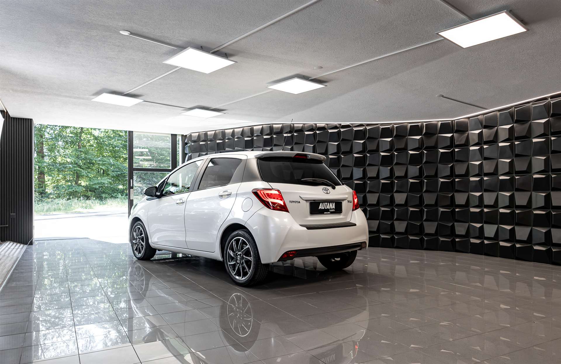 TOYOTA Yaris 1.33 Sol Premium Multidrive S-image-2
