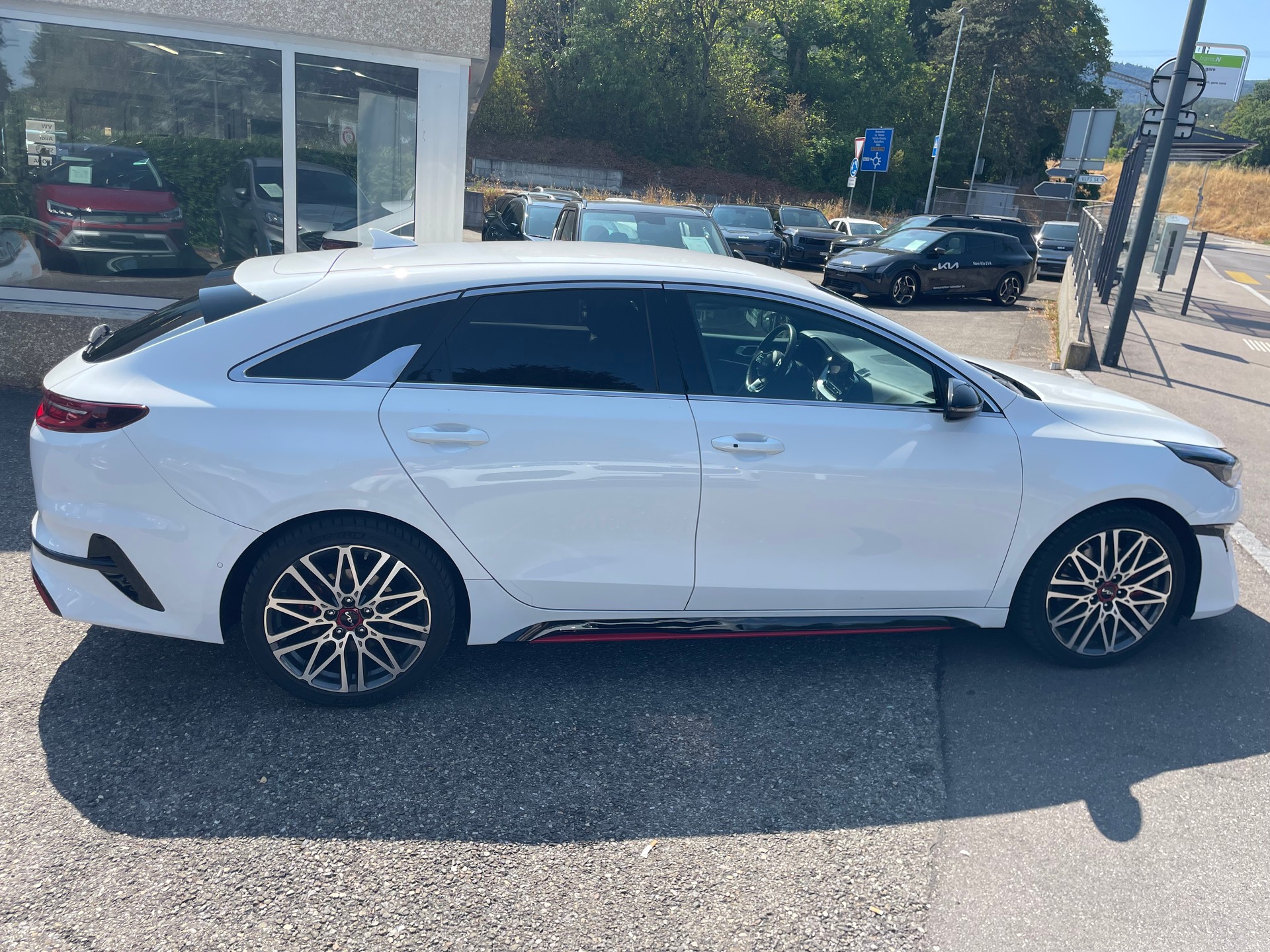 KIA ProCeed 1.6 T-GDi GT DCT-image-1