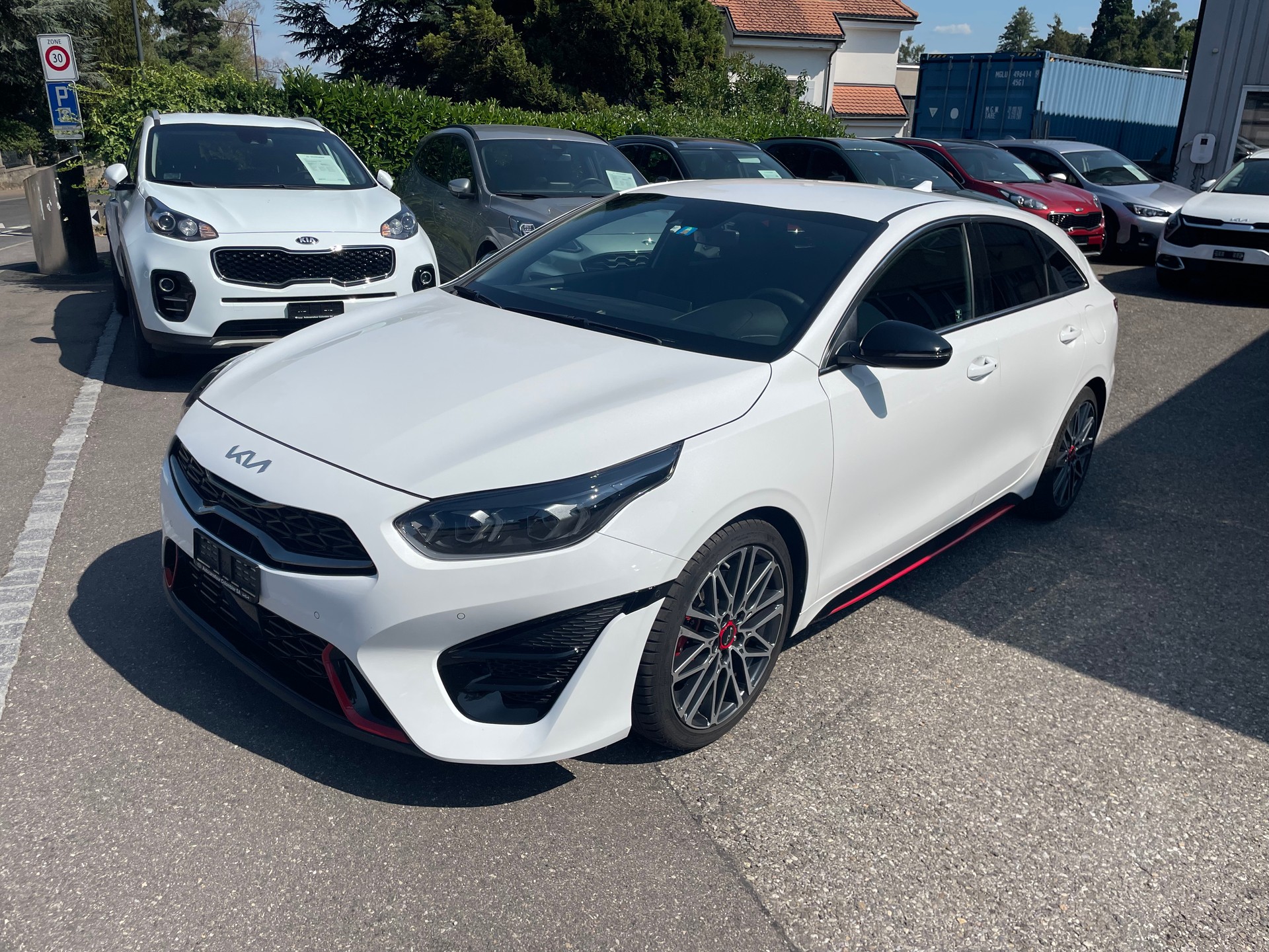 KIA ProCeed 1.6 T-GDi GT DCT-image-6