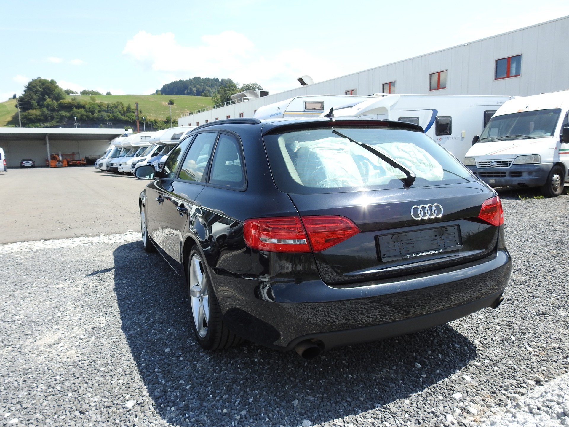 AUDI A4 Avant 2.0 TFSI quattro S-tronic-image-3