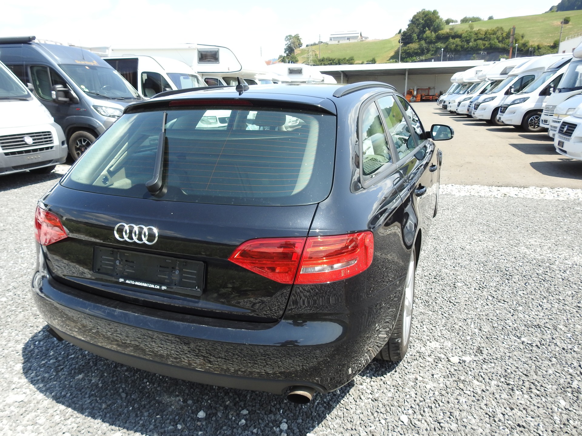 AUDI A4 Avant 2.0 TFSI quattro S-tronic-image-5