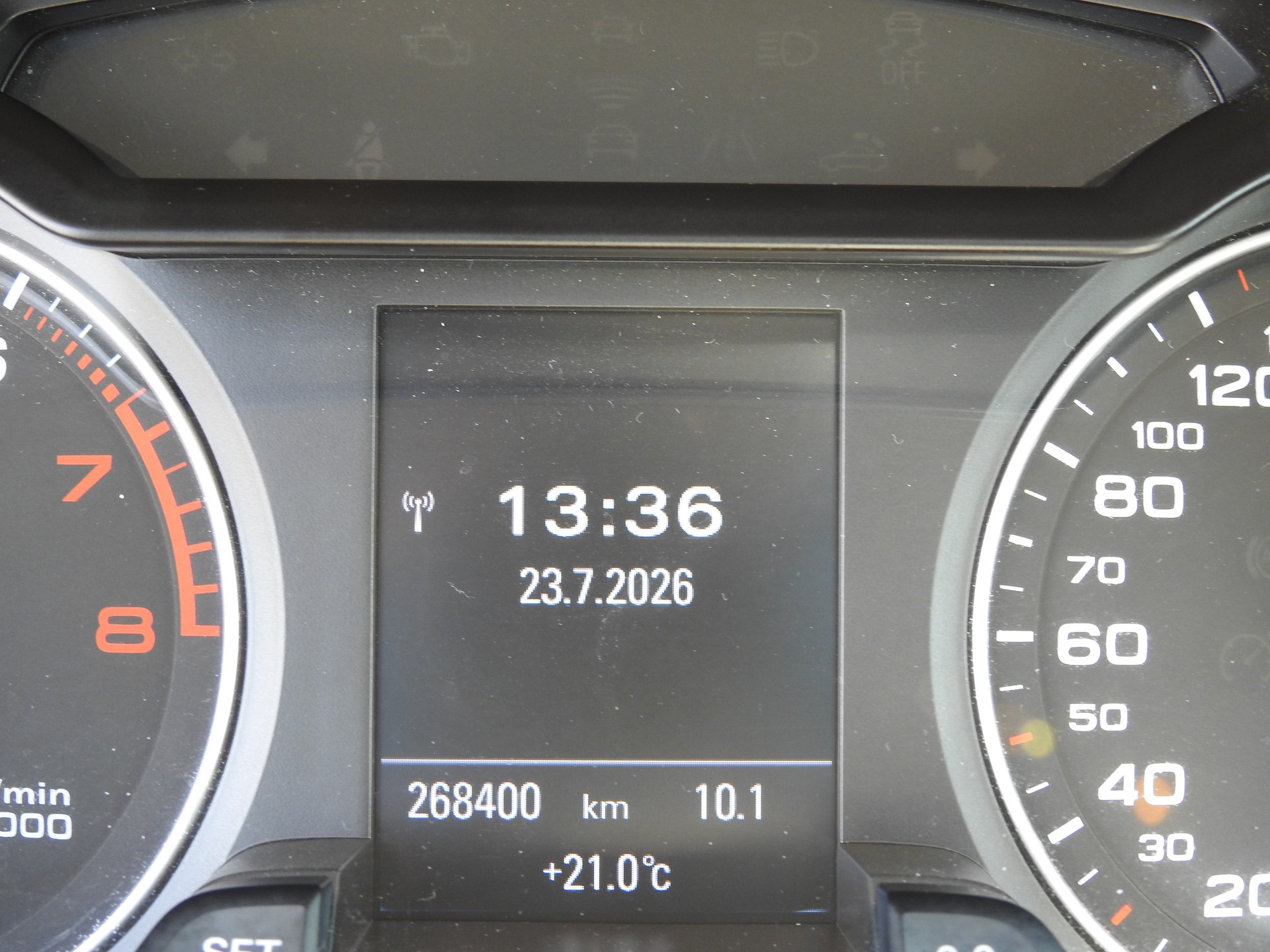 AUDI A4 Avant 2.0 TFSI quattro S-tronic-image-21