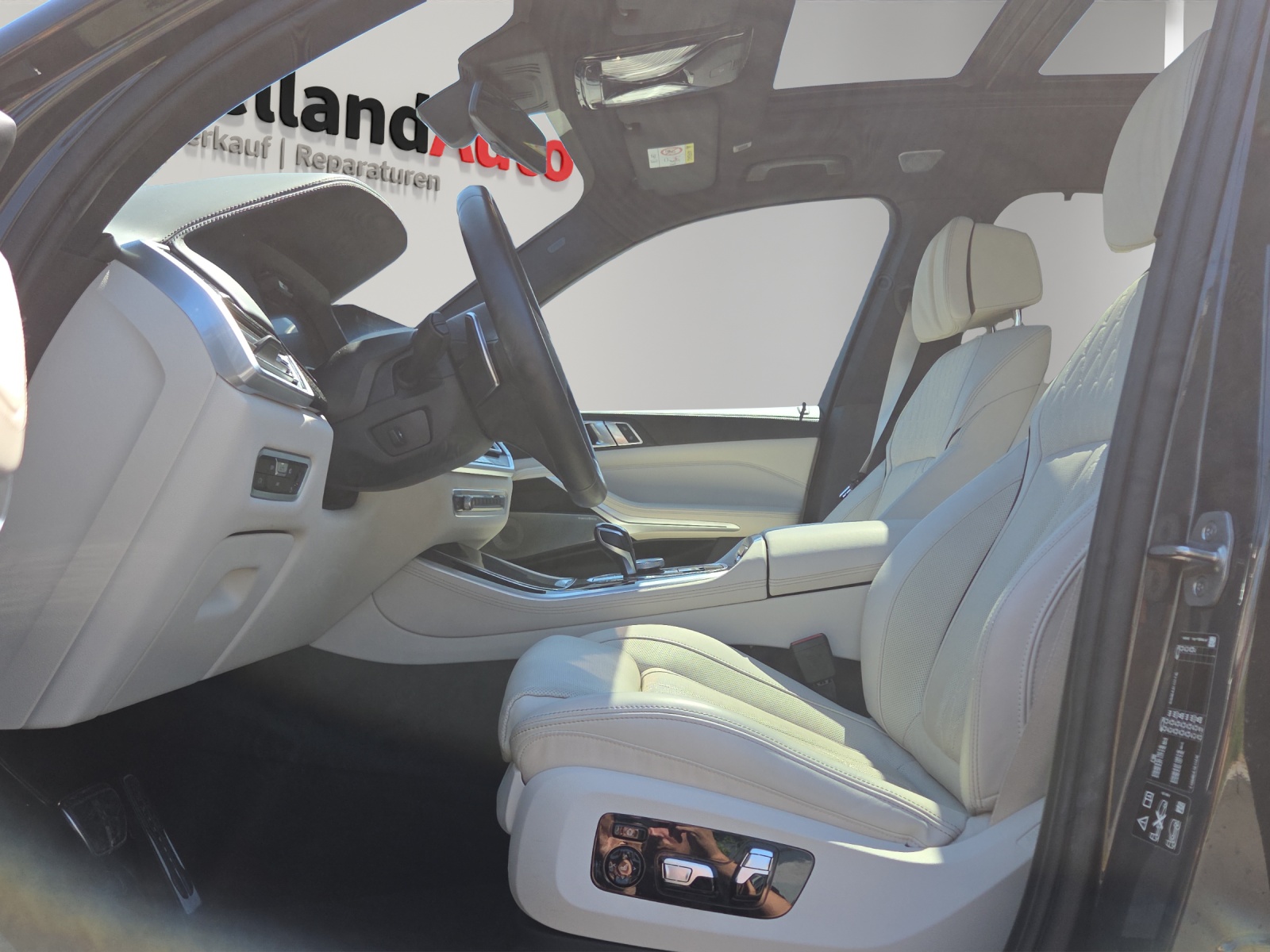 BMW X5 xDrive M50i Steptronic-image-8