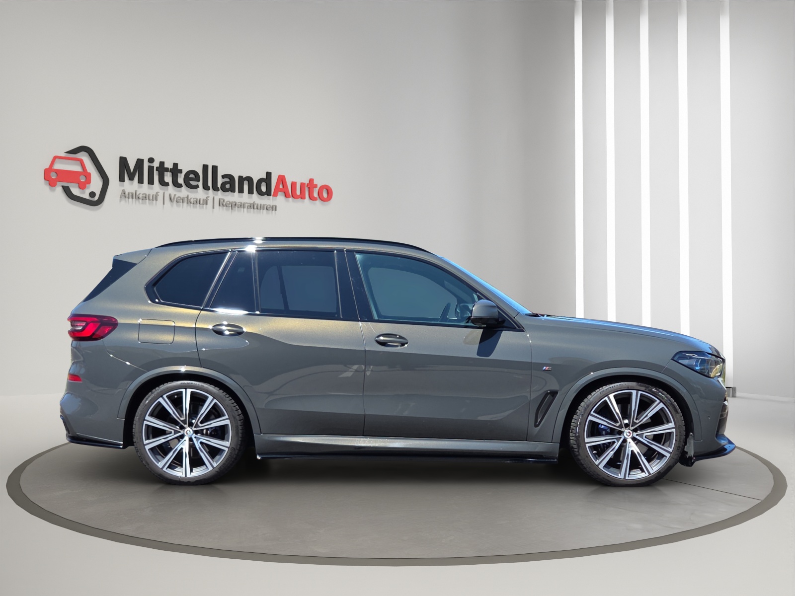 BMW X5 xDrive M50i Steptronic-image-3