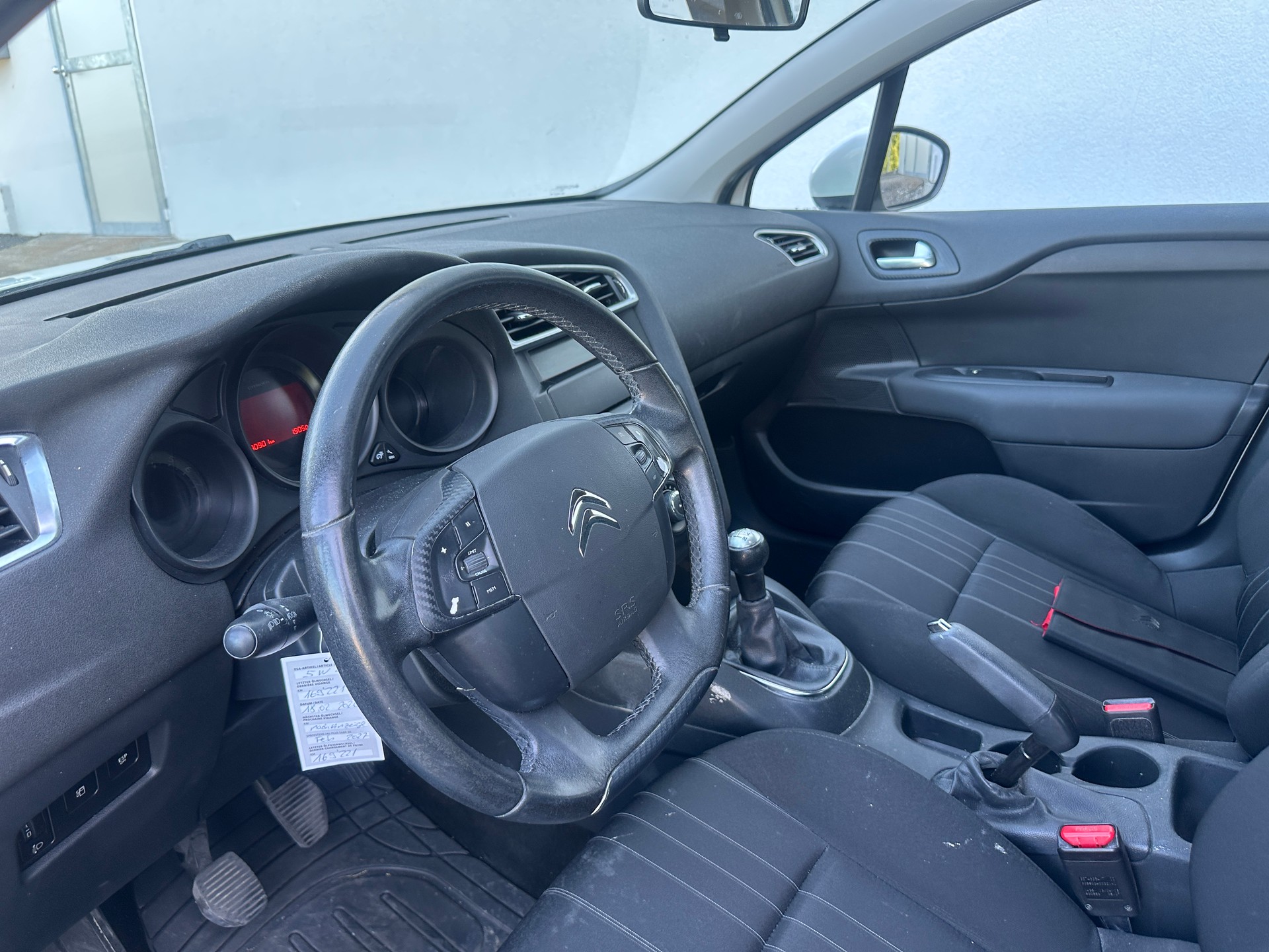 CITROEN C4 Berline 1.4 VTi Attraction-image-5
