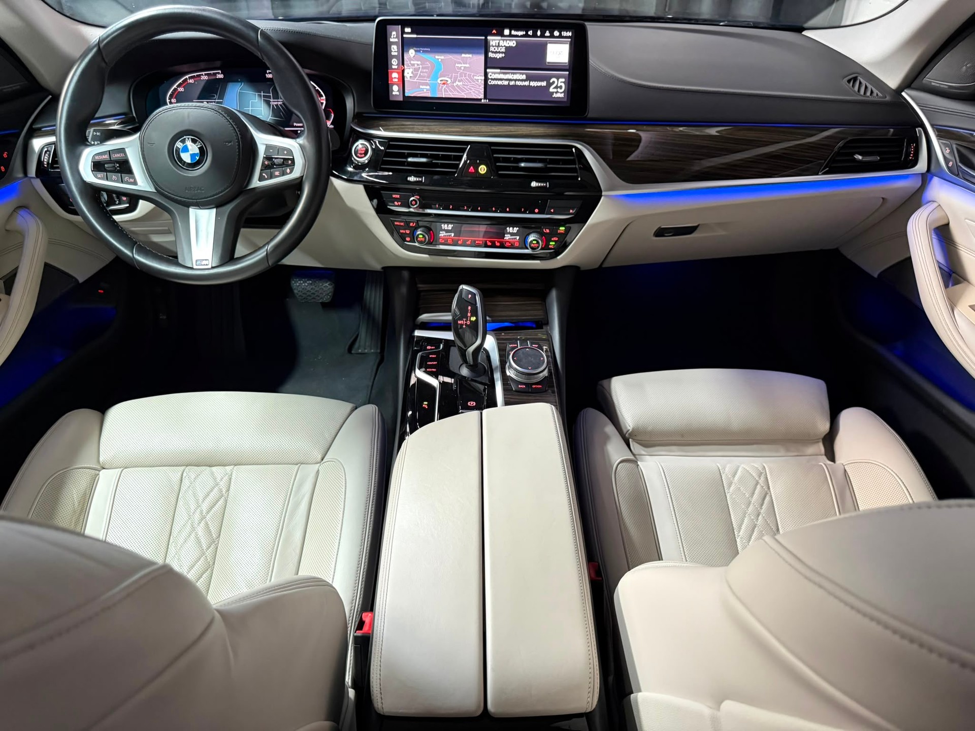 BMW 520d xDrive 48V Steptronic-image-12