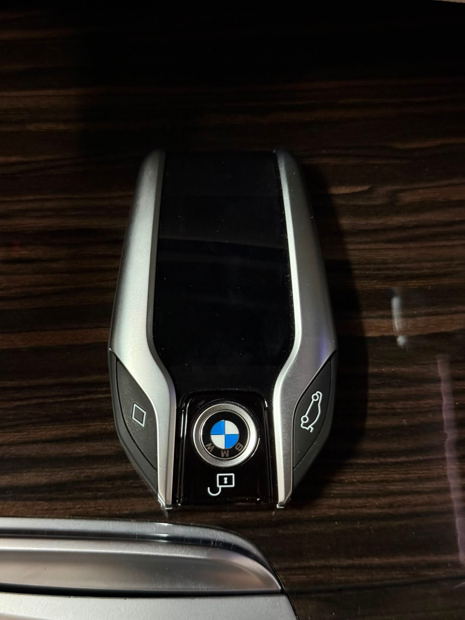 BMW 520d xDrive 48V Steptronic-image-23