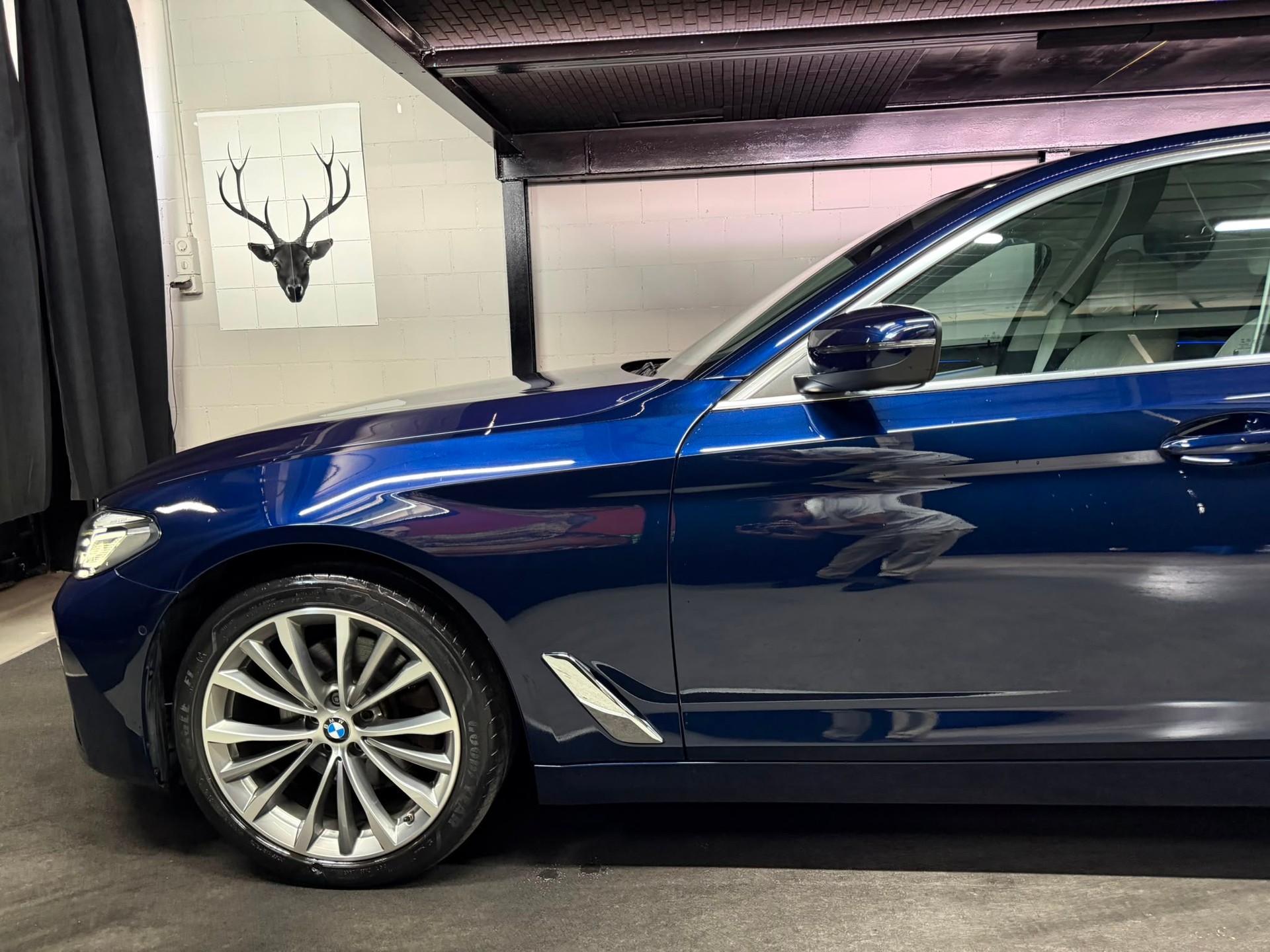 BMW 520d xDrive 48V Steptronic-image-9