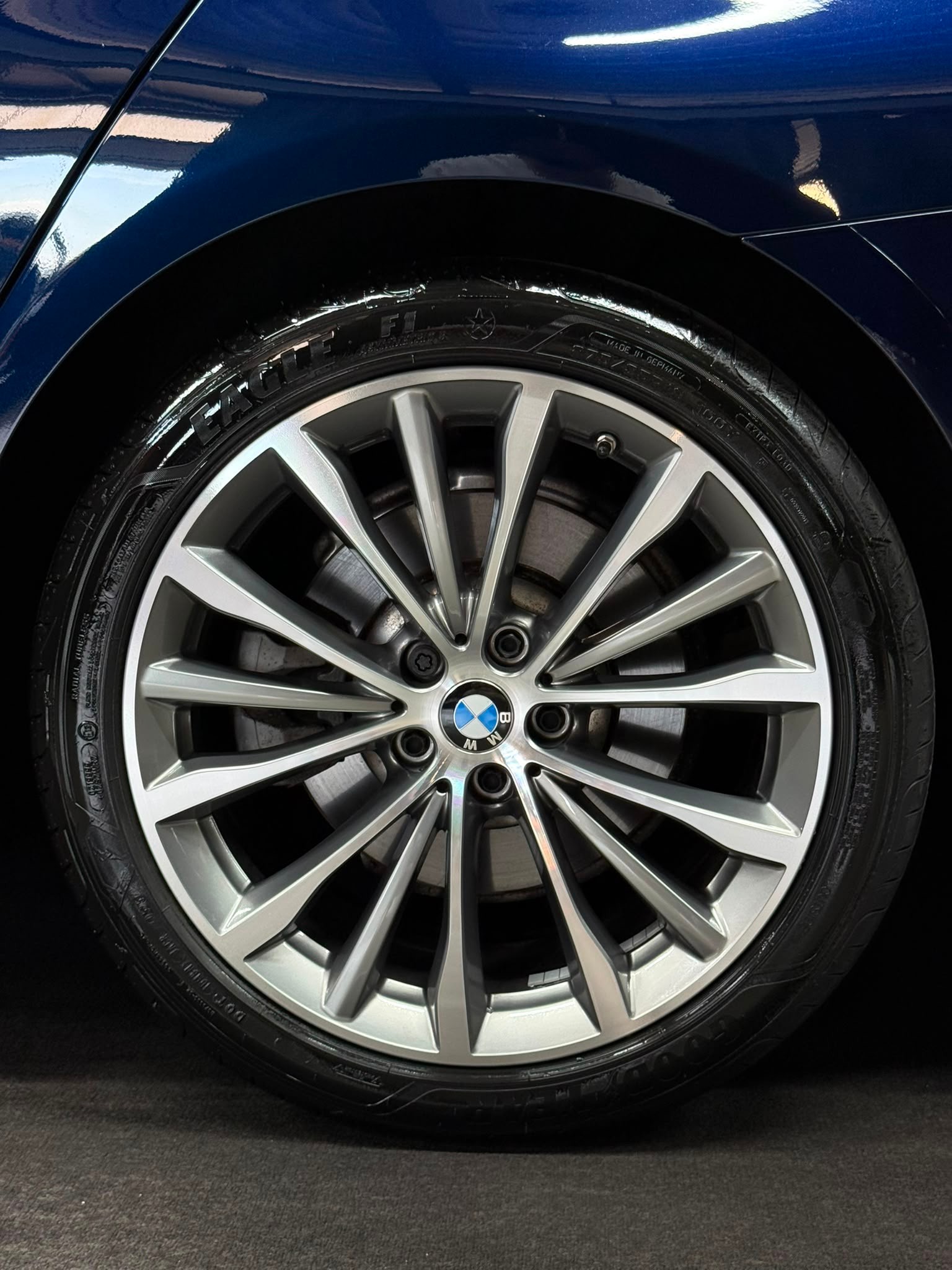BMW 520d xDrive 48V Steptronic-image-10
