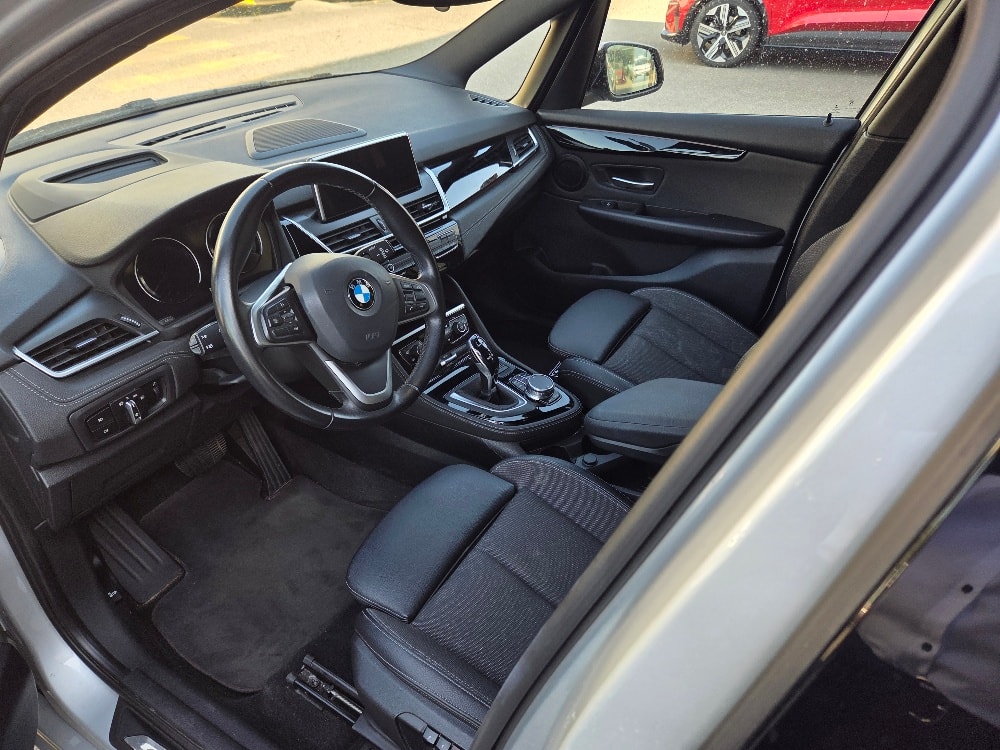 BMW 218i Gran Tourer DKG Sport Line-image-7