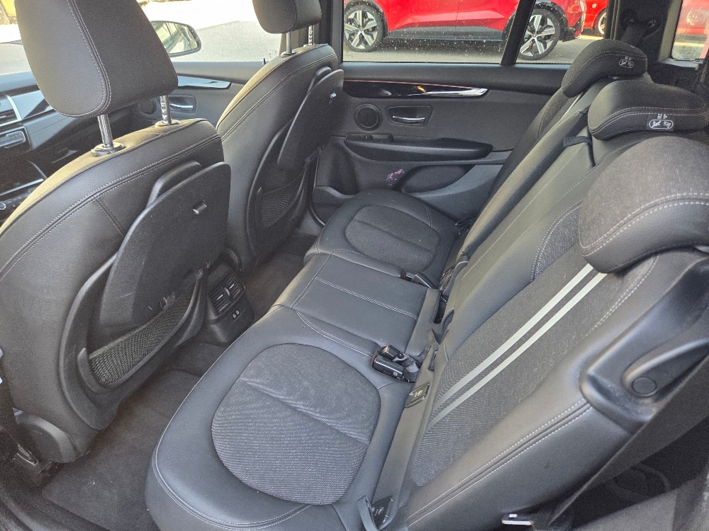 BMW 218i Gran Tourer DKG Sport Line-image-9