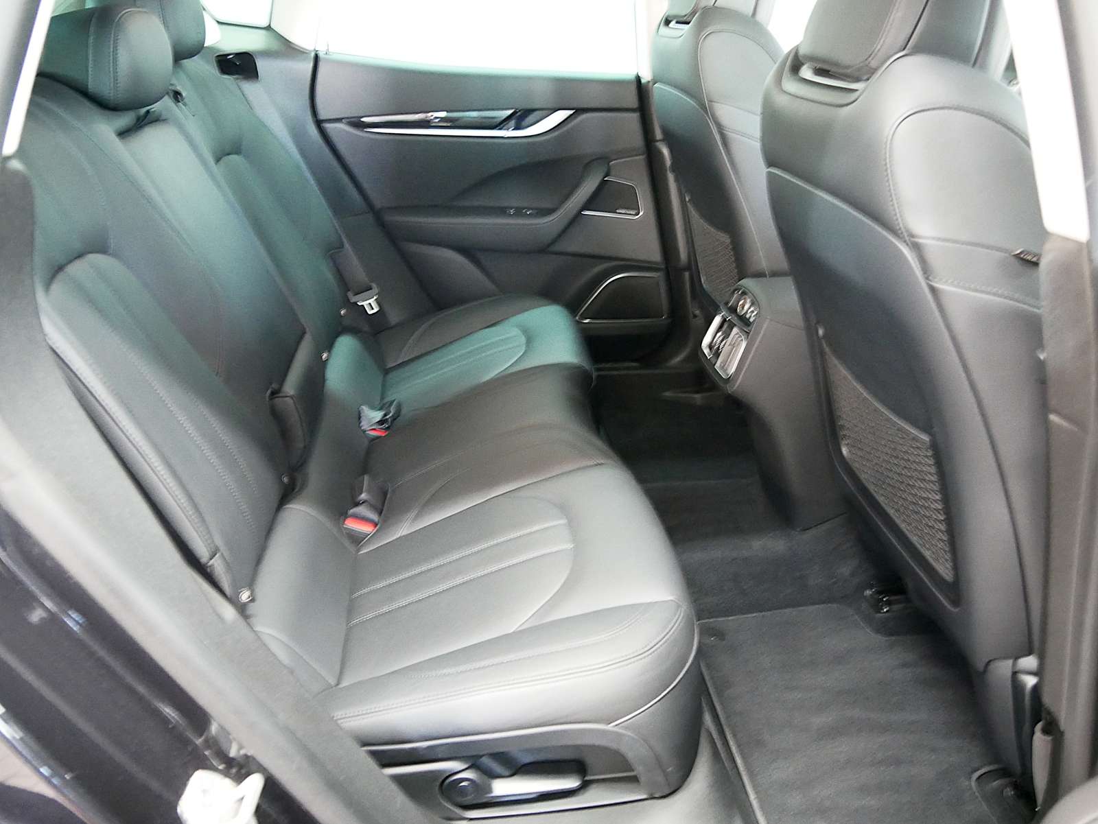 MASERATI Levante 3.0 V6 GranSport Automatica-image-14