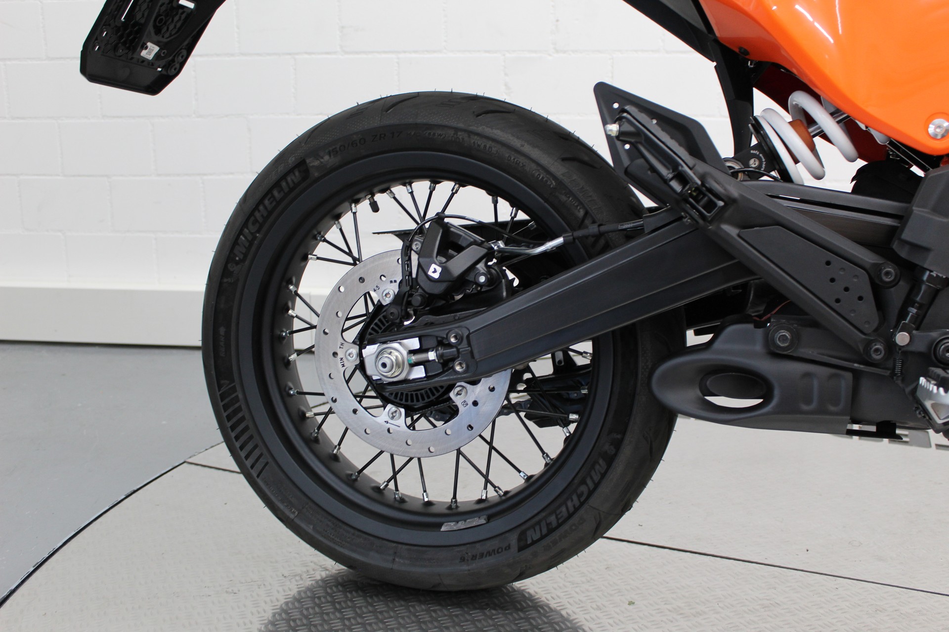 KTM 390 SMC R-image-8