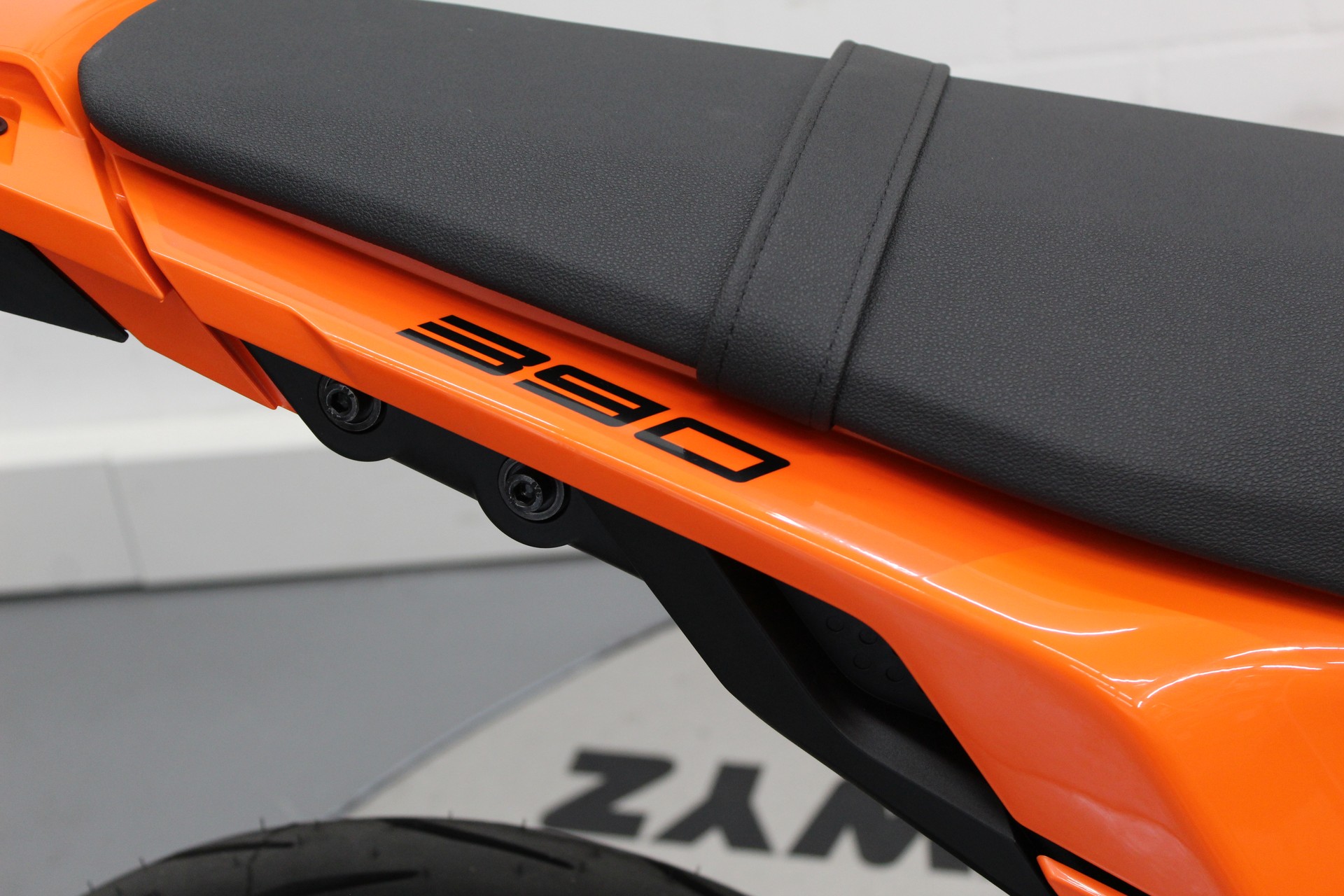 KTM 390 SMC R-image-7