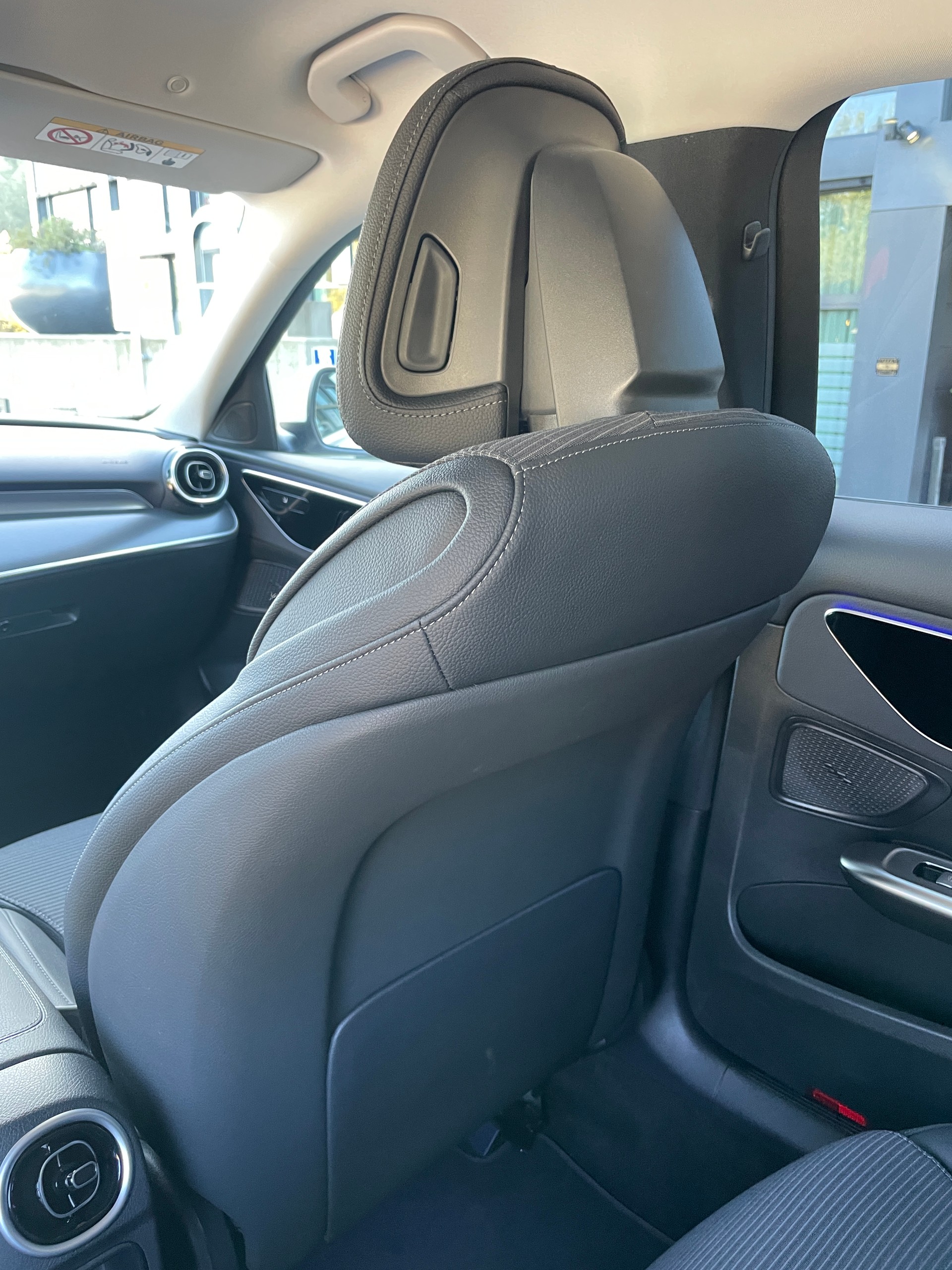 MERCEDES-BENZ C 220 d T Avantgarde-image-16