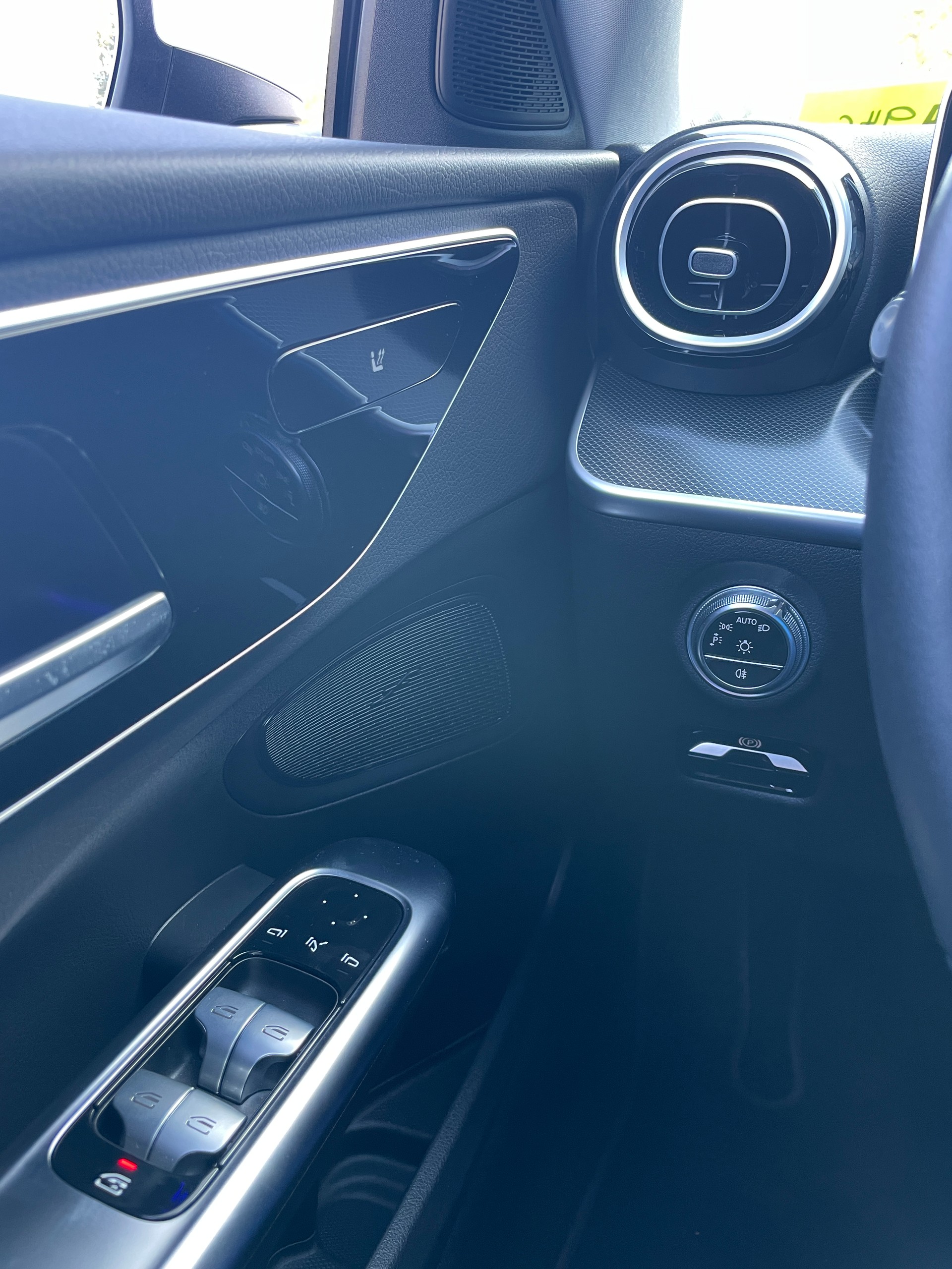MERCEDES-BENZ C 220 d T Avantgarde-image-20