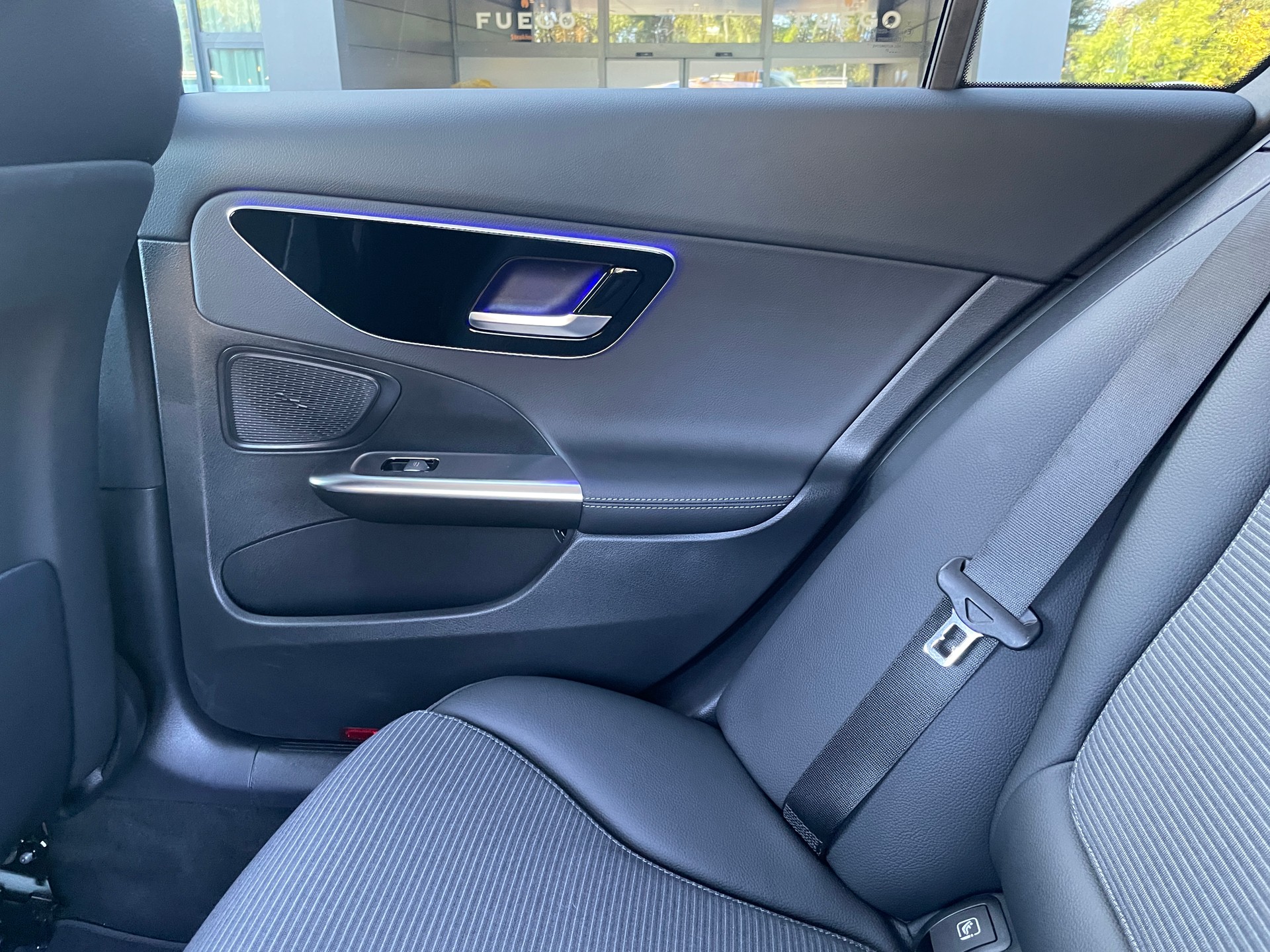 MERCEDES-BENZ C 220 d T Avantgarde-image-15