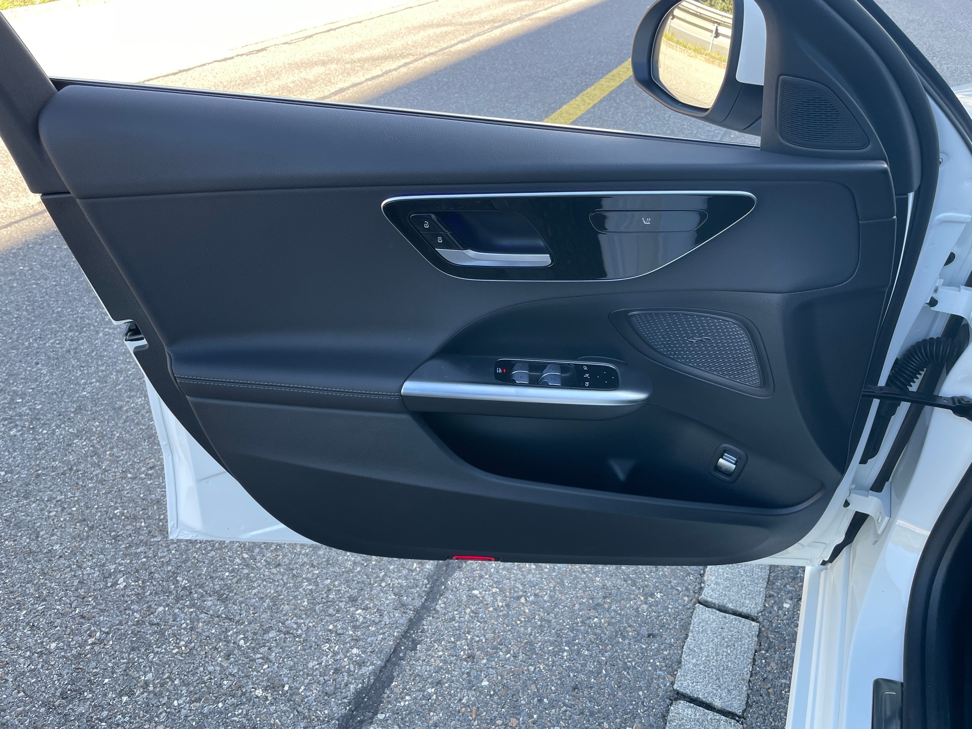 MERCEDES-BENZ C 220 d T Avantgarde-image-9