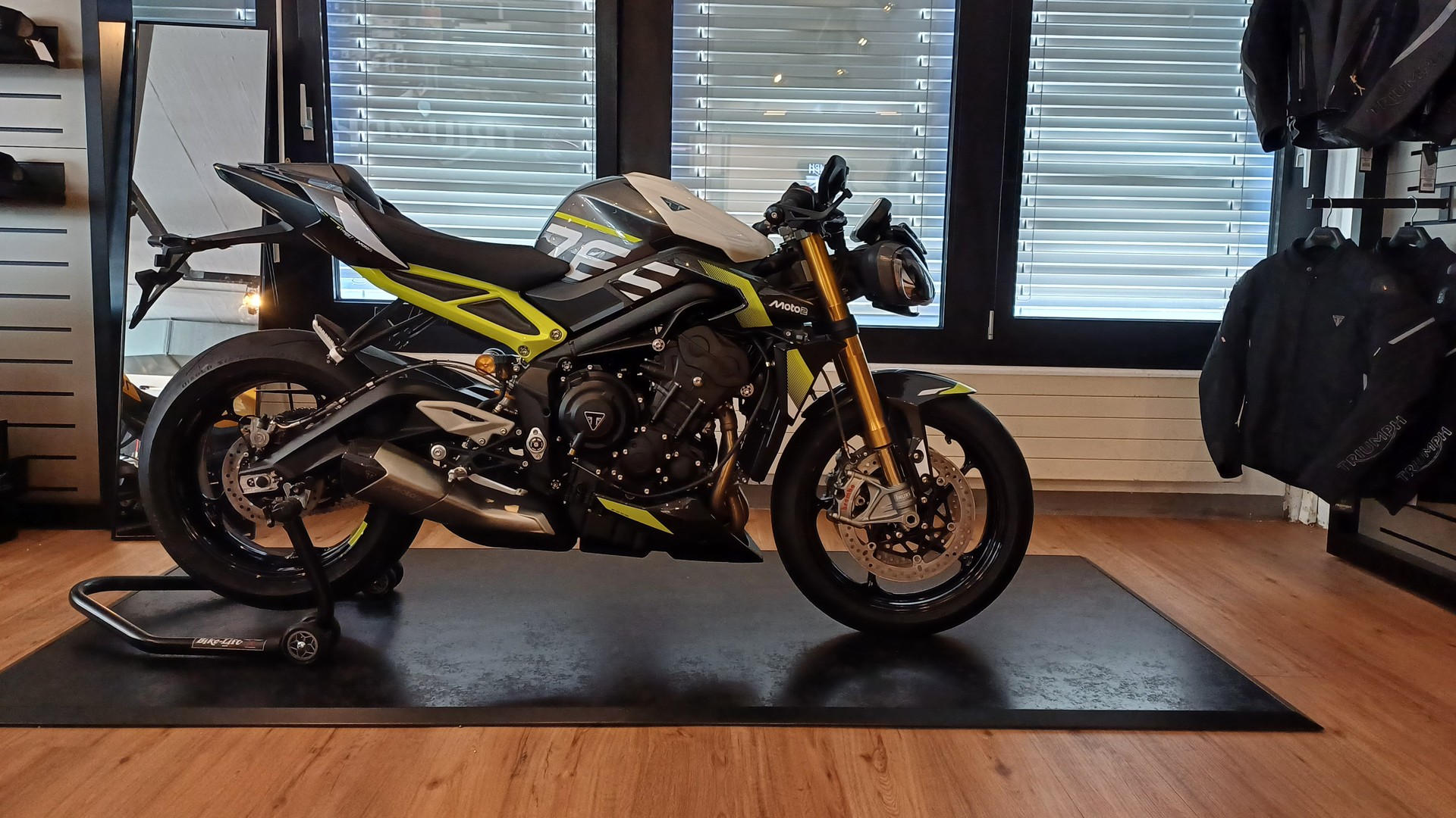 TRIUMPH Éditions exclusive Street Triple Moto2TM
