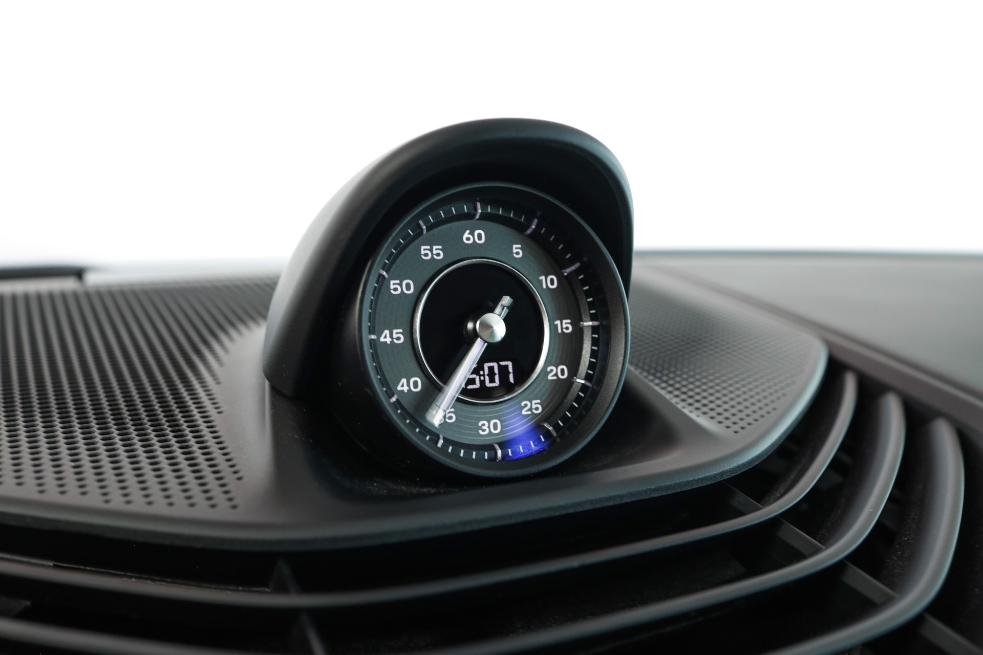 PORSCHE Taycan 4S Cross Turismo-image-21