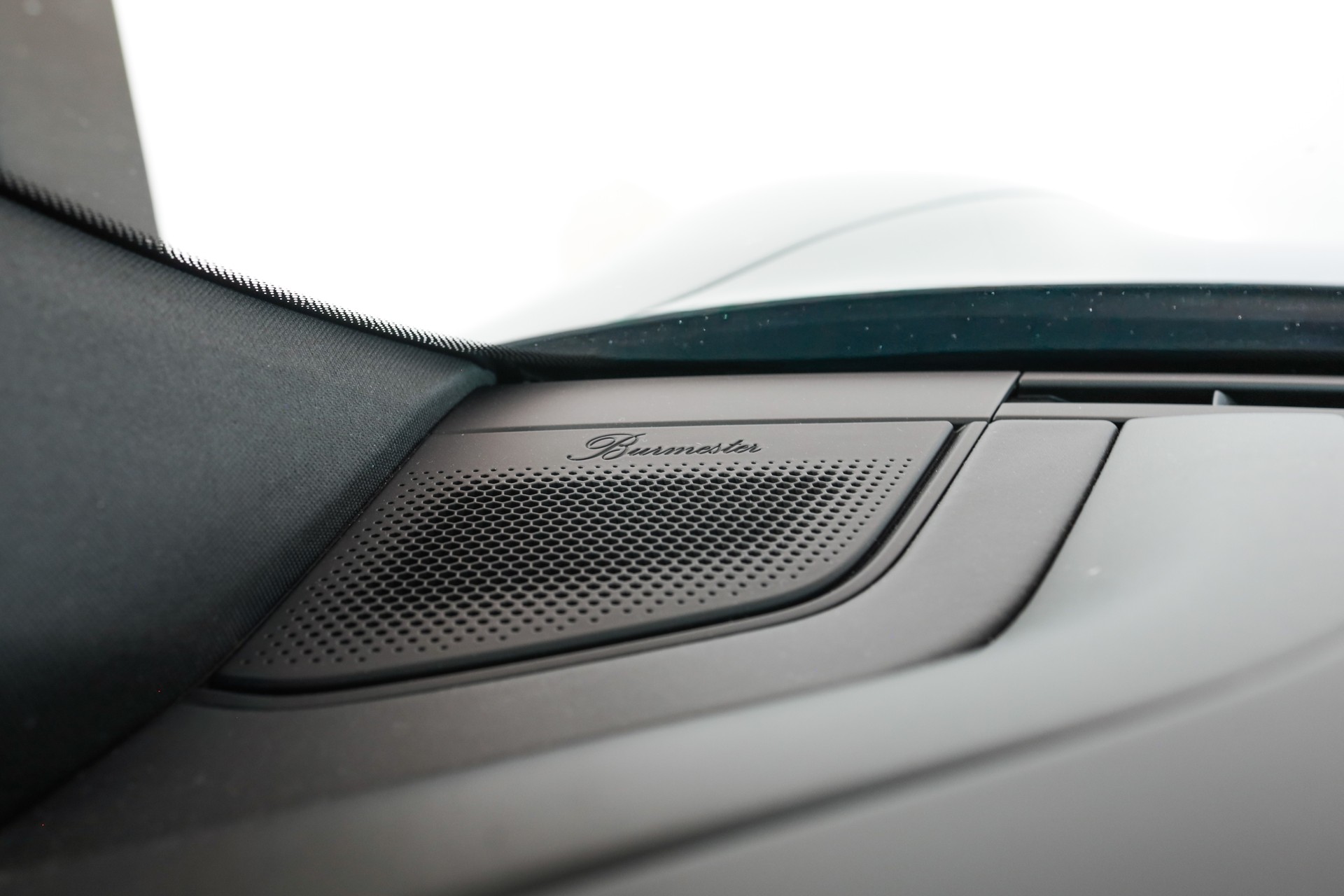 PORSCHE Taycan 4S Cross Turismo-image-22