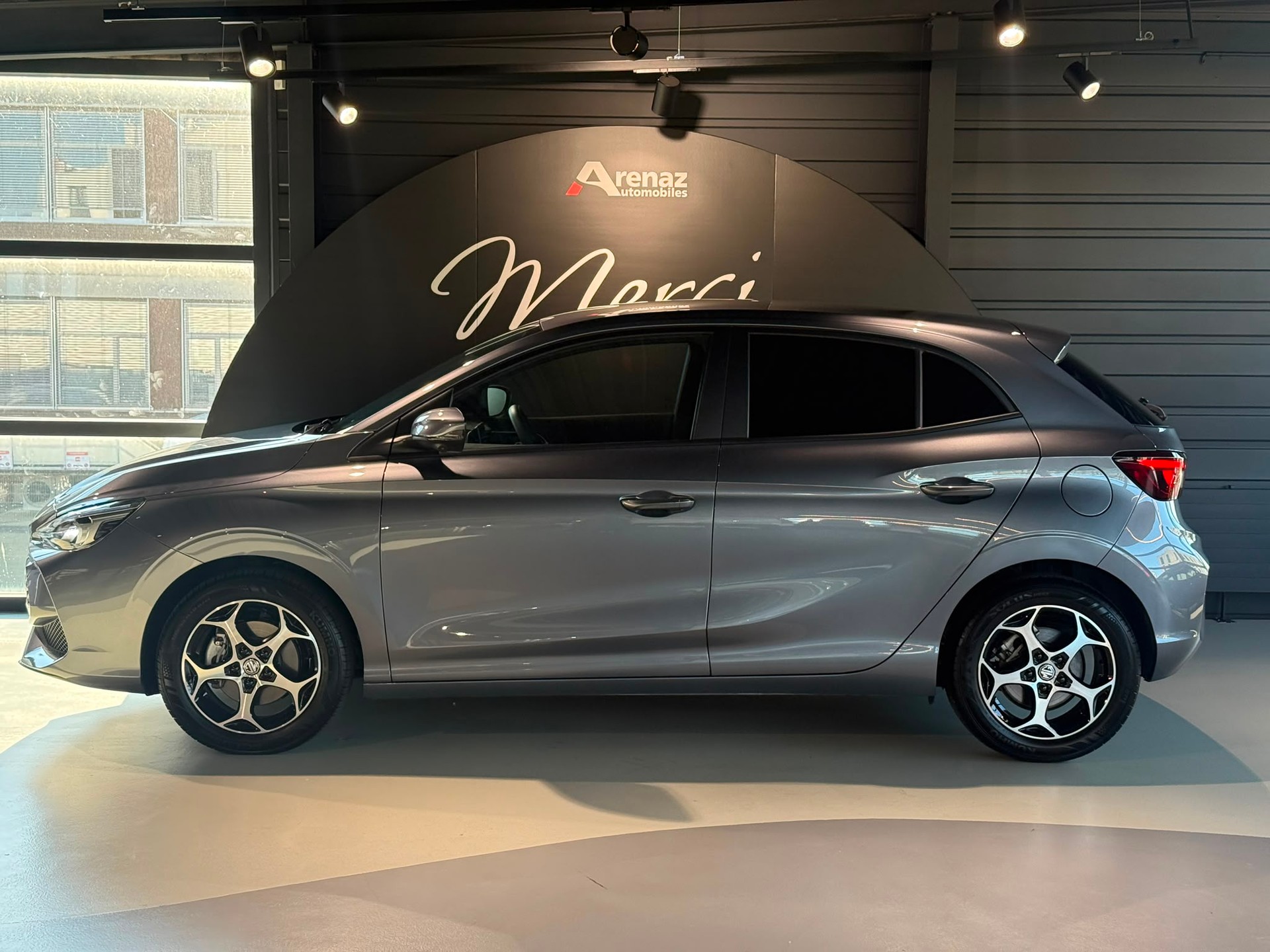 MG 3 1.5 Hybrid Luxury Aut.-image-3