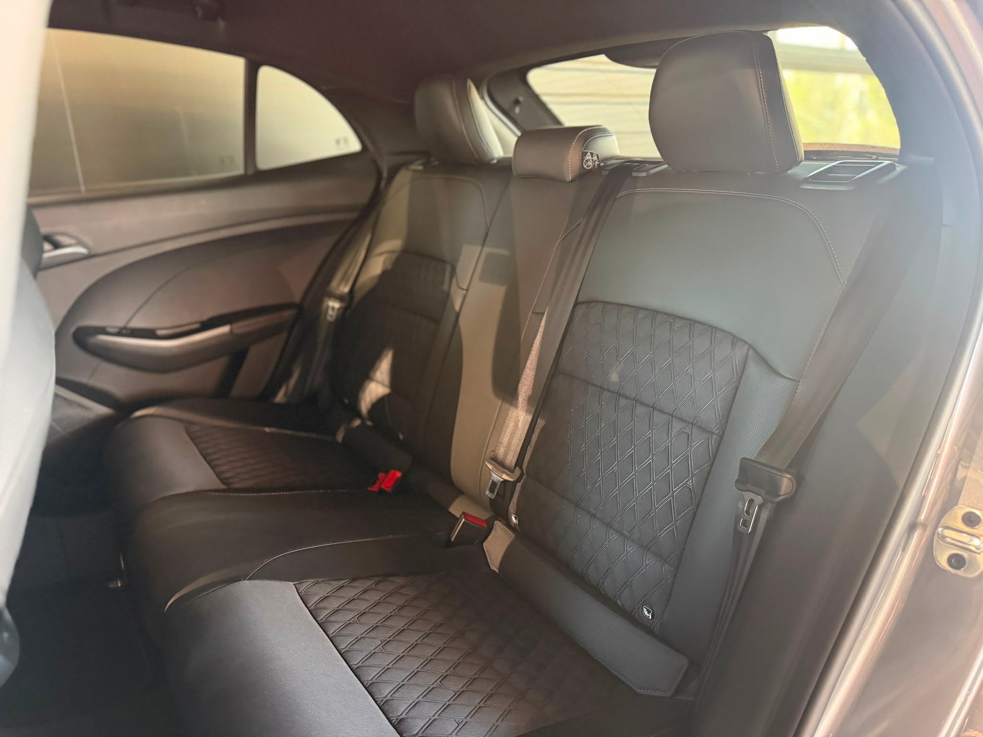 MG 3 1.5 Hybrid Luxury Aut.-image-8