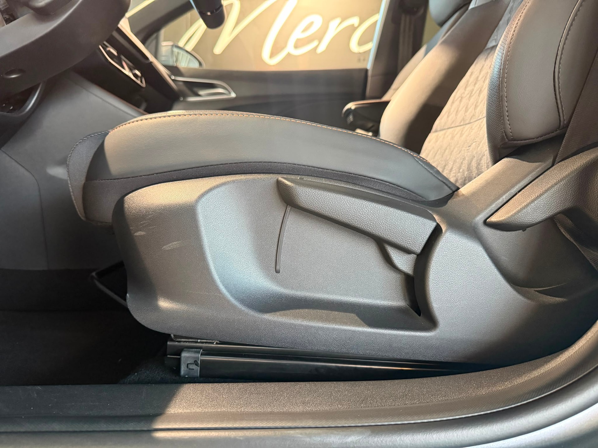 MG 3 1.5 Hybrid Luxury Aut.-image-7