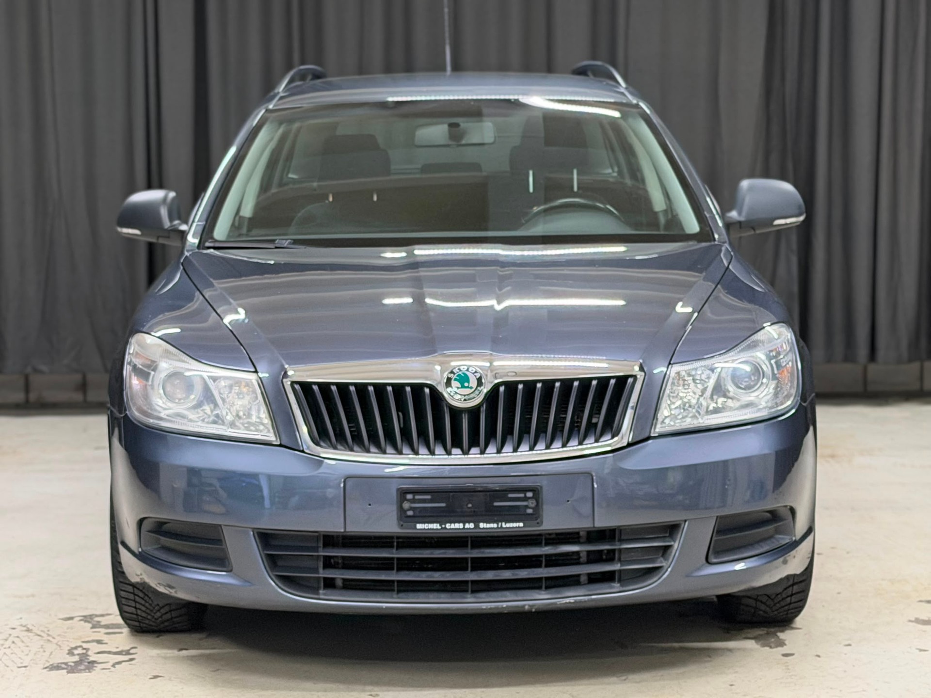 SKODA Octavia Combi 1.4 TSI Family-image-2