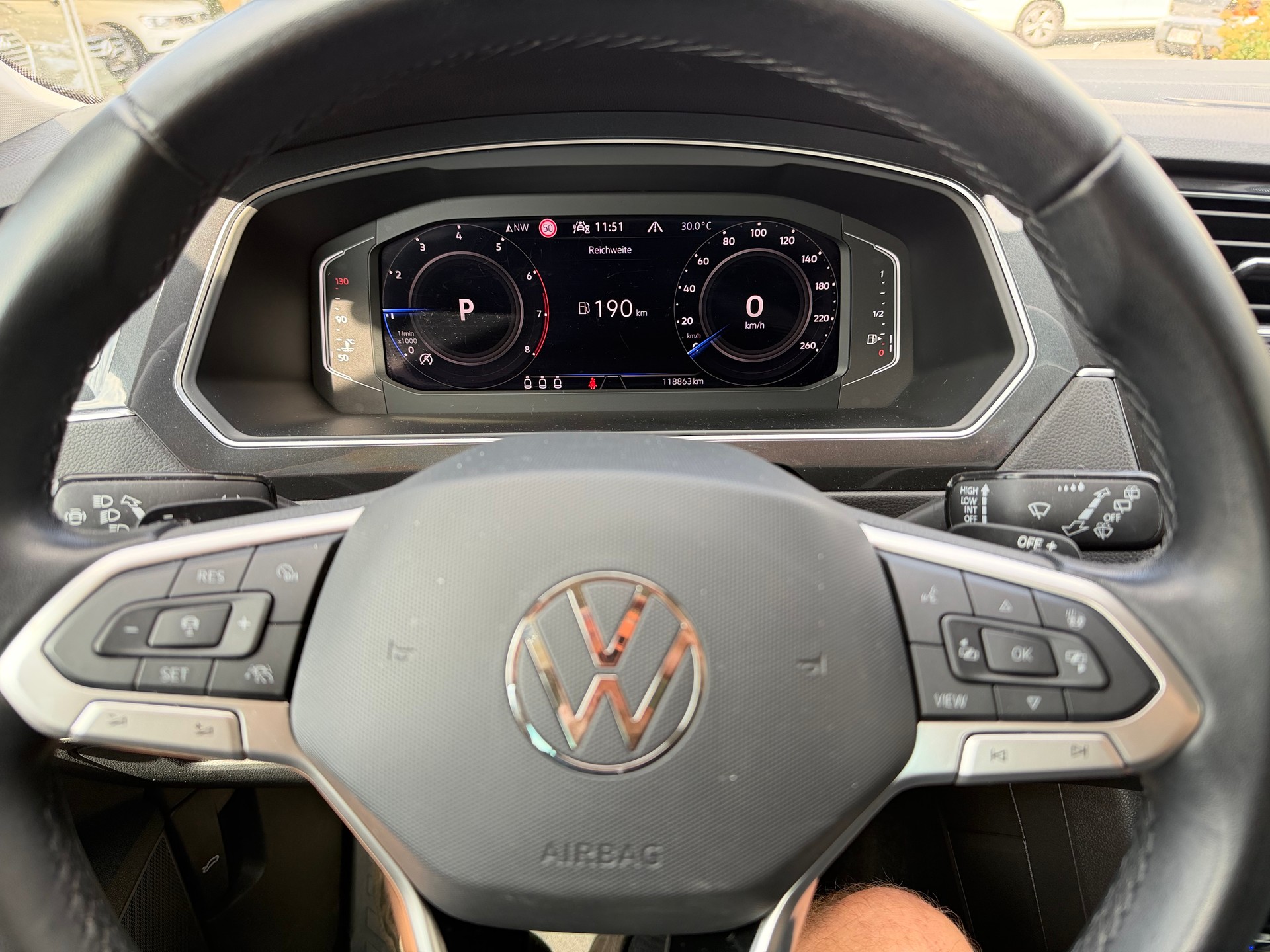 VW Tiguan 2.0TSI Life 4Motion DSG-image-8