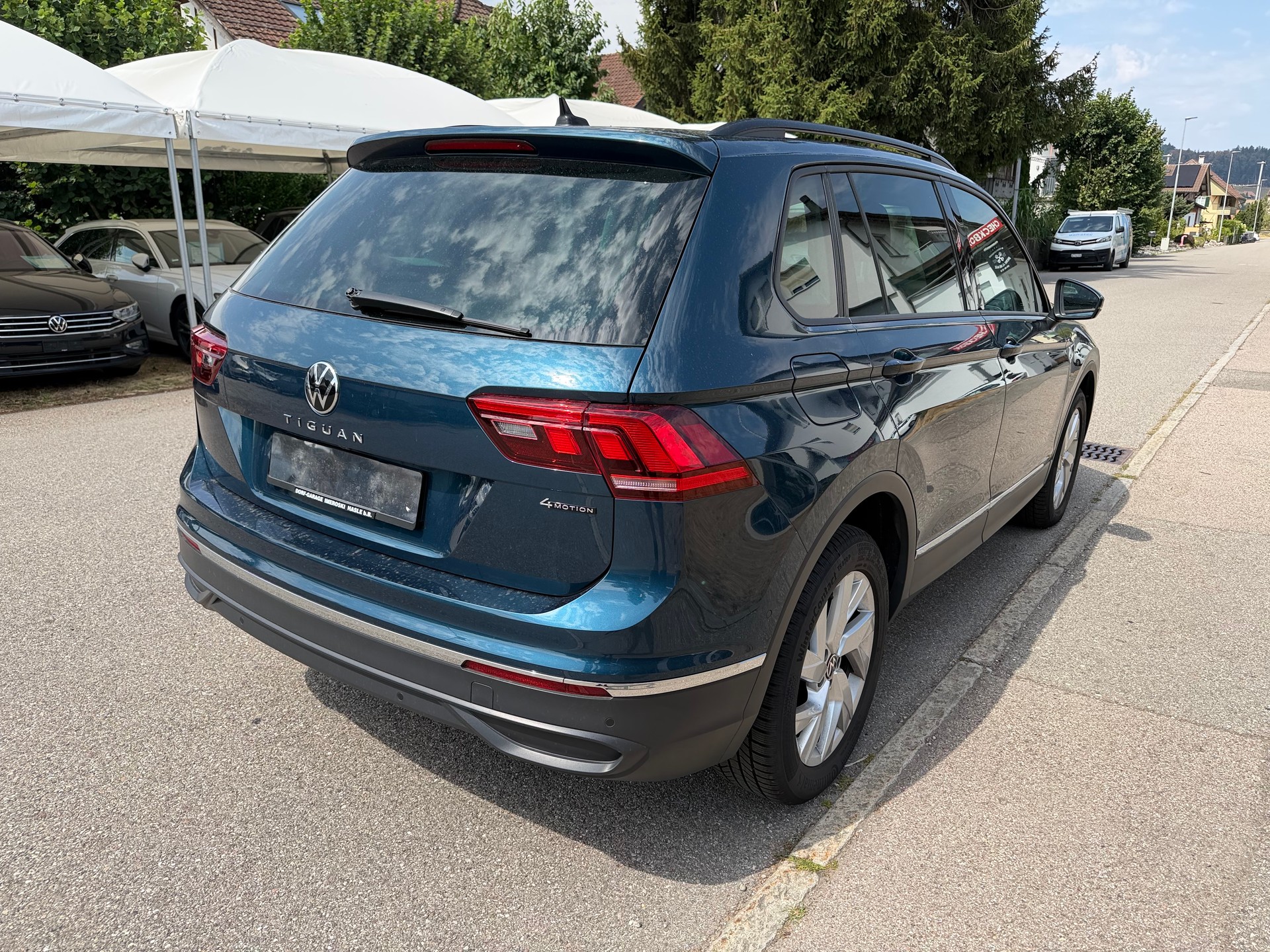 VW Tiguan 2.0TSI Life 4Motion DSG-image-5