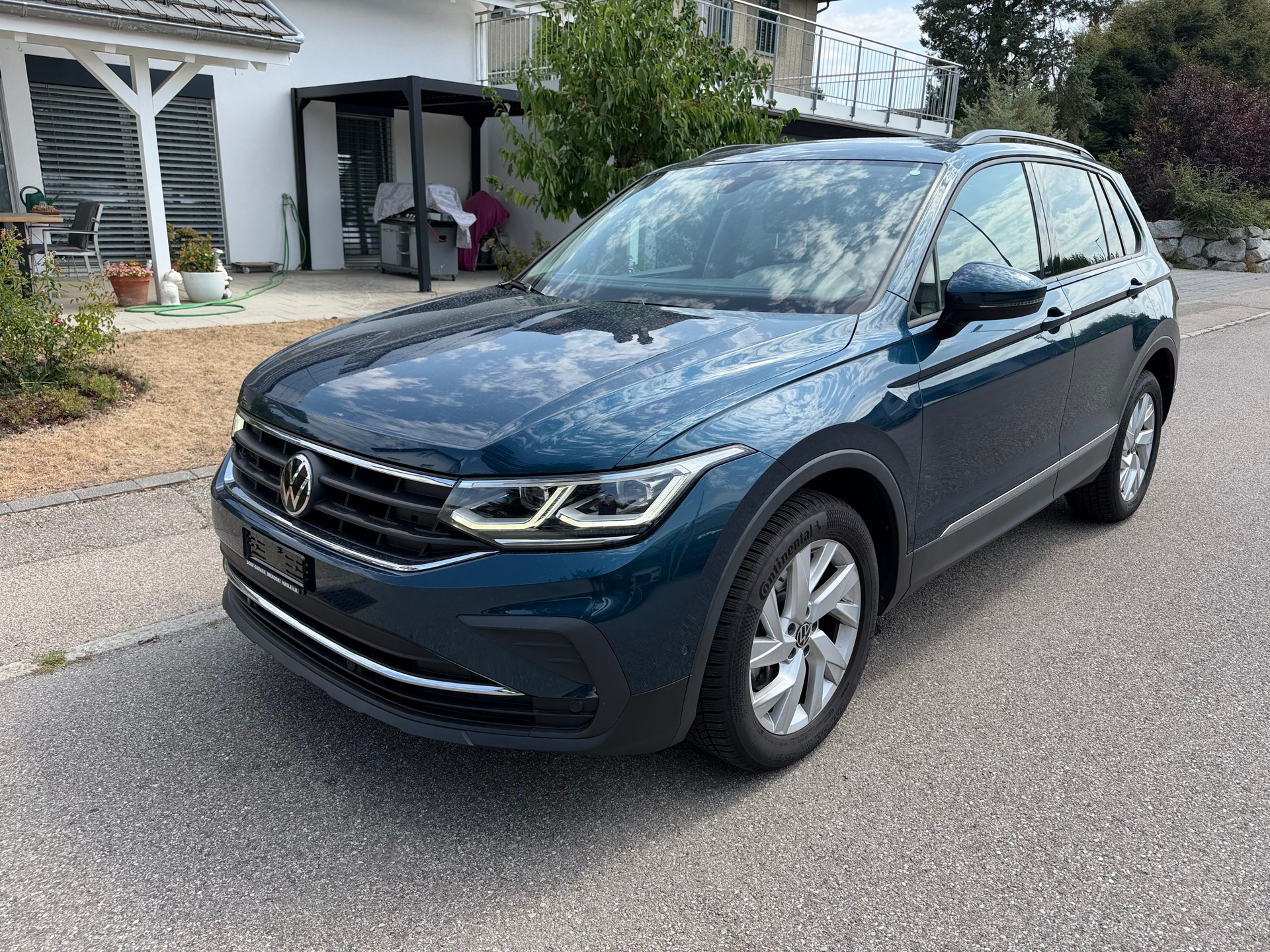 VW Tiguan 2.0TSI Life 4Motion DSG-image-0