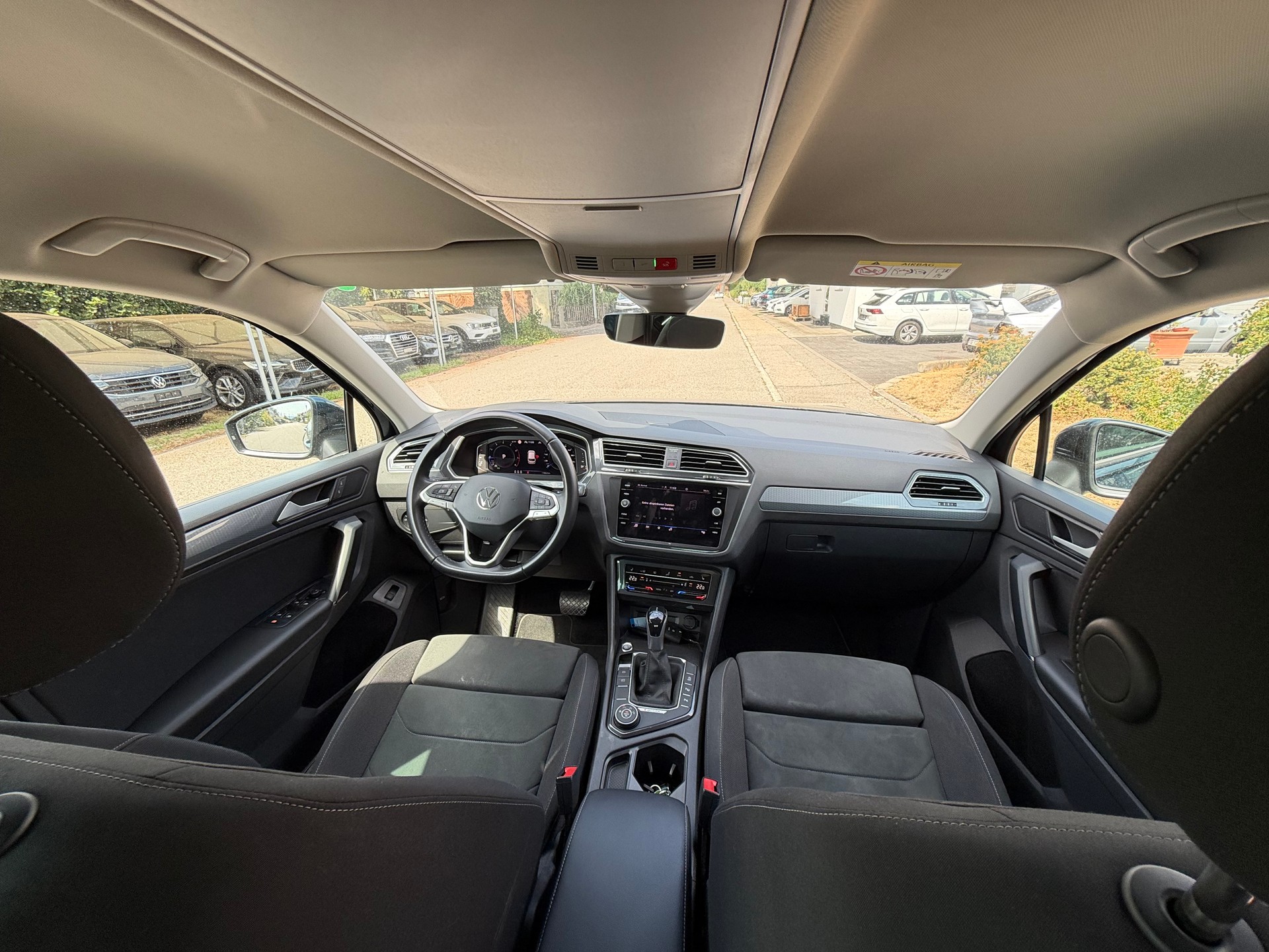 VW Tiguan 2.0TSI Life 4Motion DSG-image-10