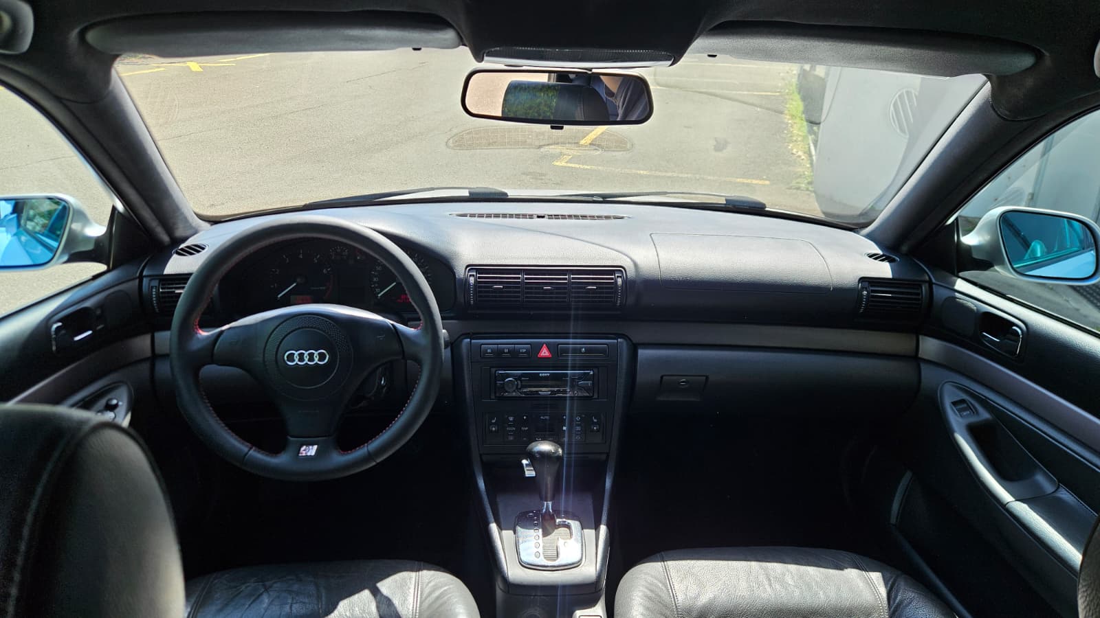 AUDI A4-image-11